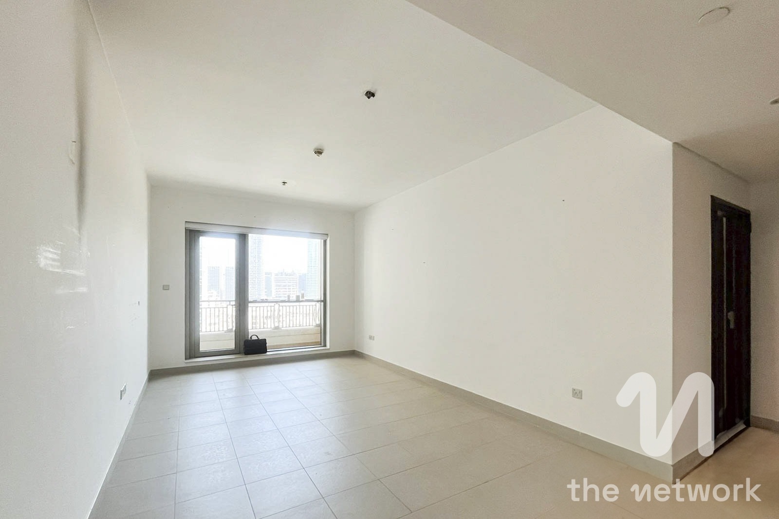 High Floor | Unfurnished | Lake Views — Boulevard Central Tower 1