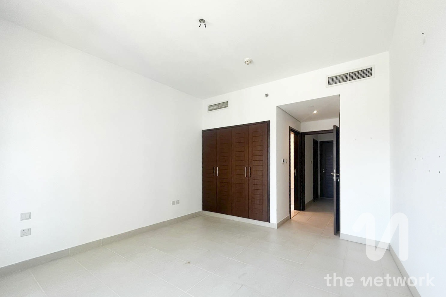 High Floor | Unfurnished | Lake Views — Boulevard Central Tower 1