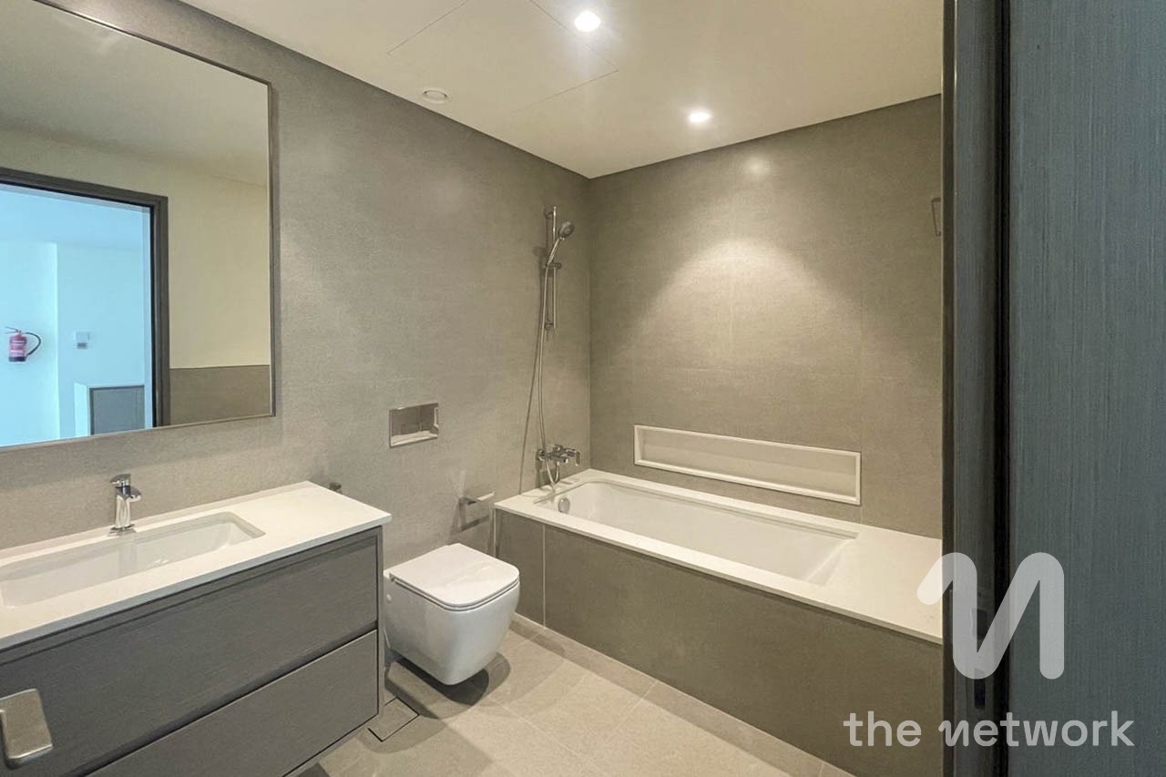 Unfurnished | Prime Location | Near Dubai Mall — Grande