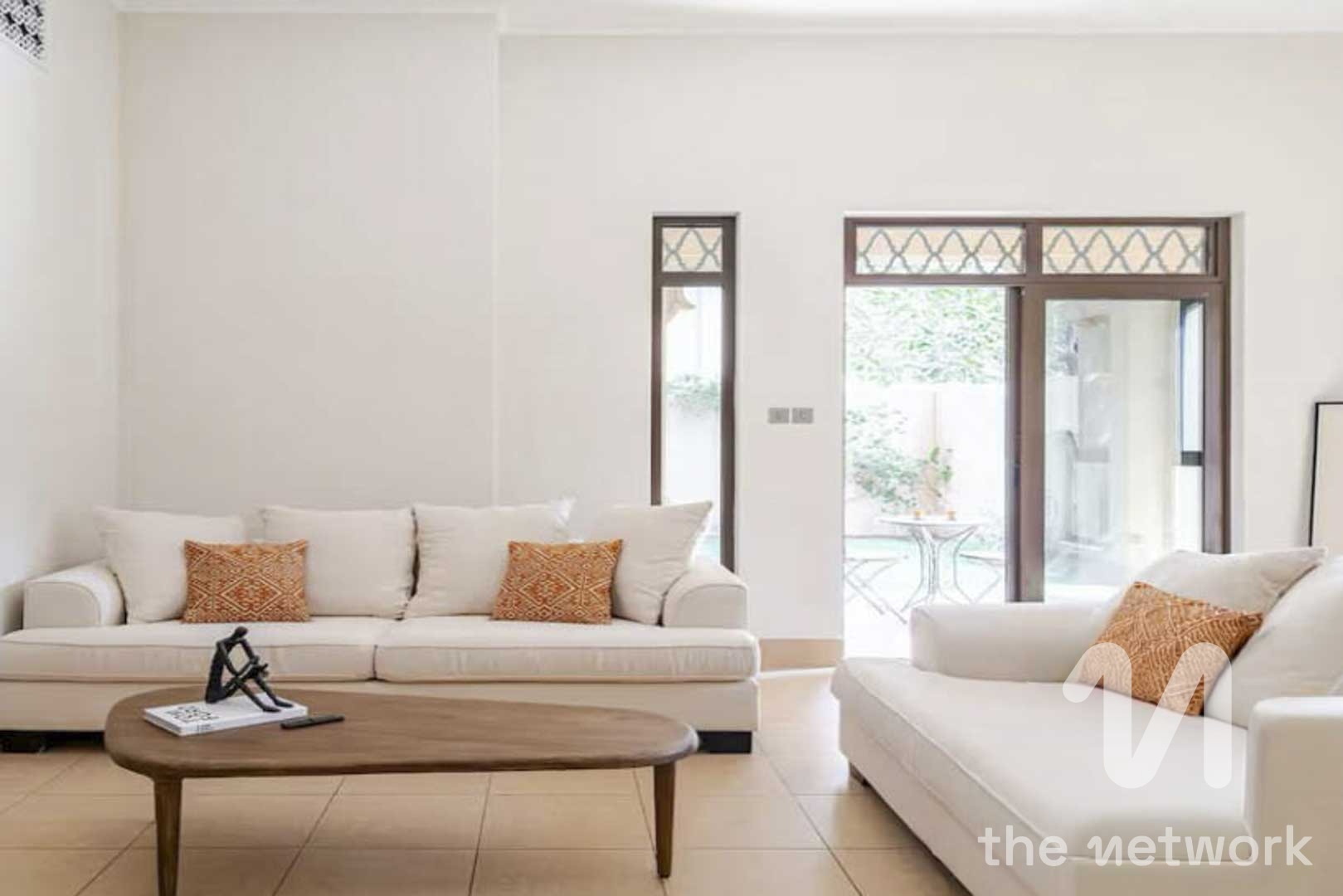 Large Layout | Luxury Furnished | Upgraded — Zanzebeel 3