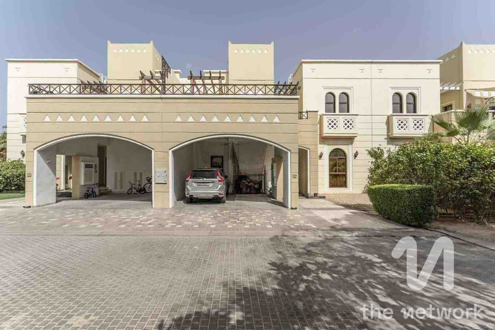 Spacious Family Home | 4 Bed + Maids | Vacant — Naseem
