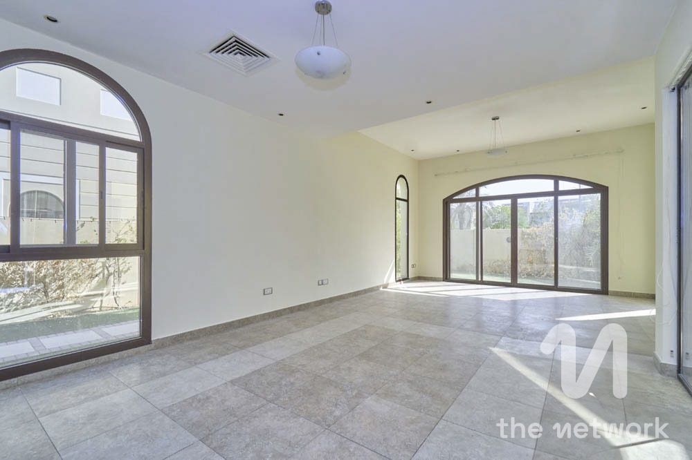 Spacious Family Home | 4 Bed + Maids | Vacant — Naseem