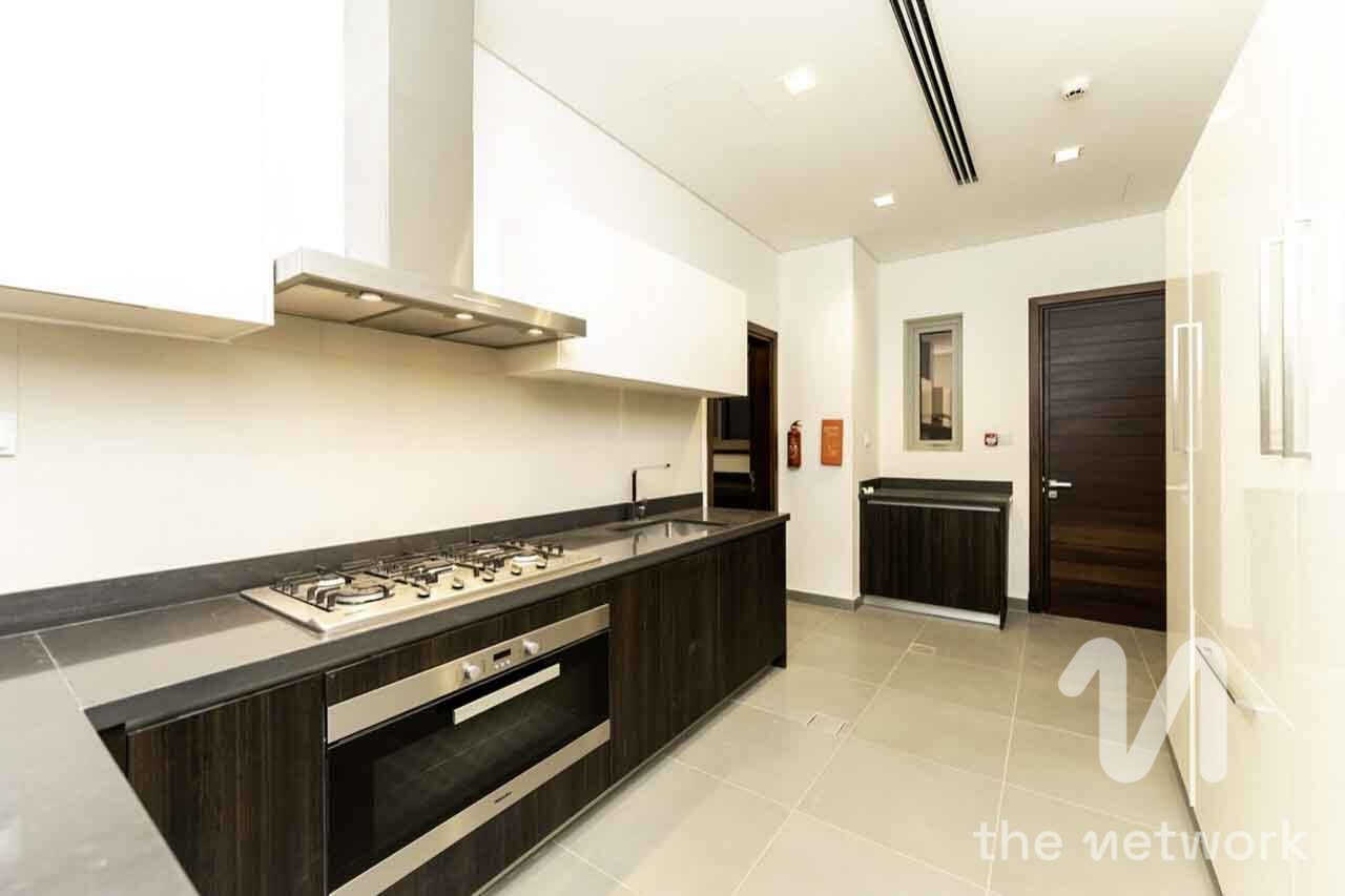 Upgraded Villa | 5 BR + Maid | Burj Khalifa View — District One B Villas