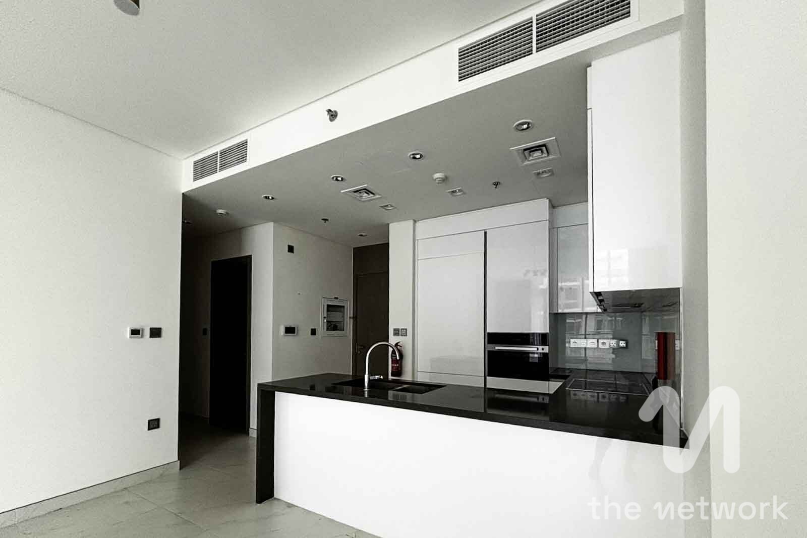 Bright 2 Bed | Unfurnished | Lagoon Views — Residences 6