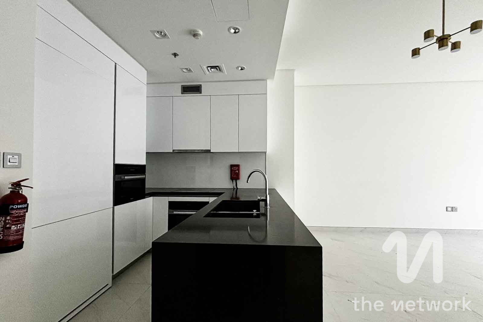 Bright 2 Bed | Unfurnished | Lagoon Views — Residences 6