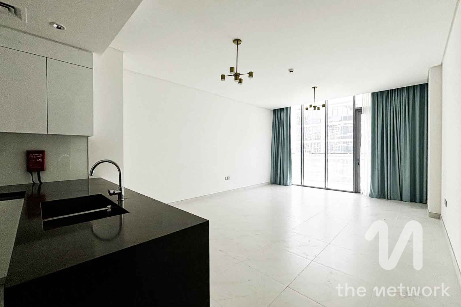 Bright 2 Bed | Unfurnished | Lagoon Views — Residences 6
