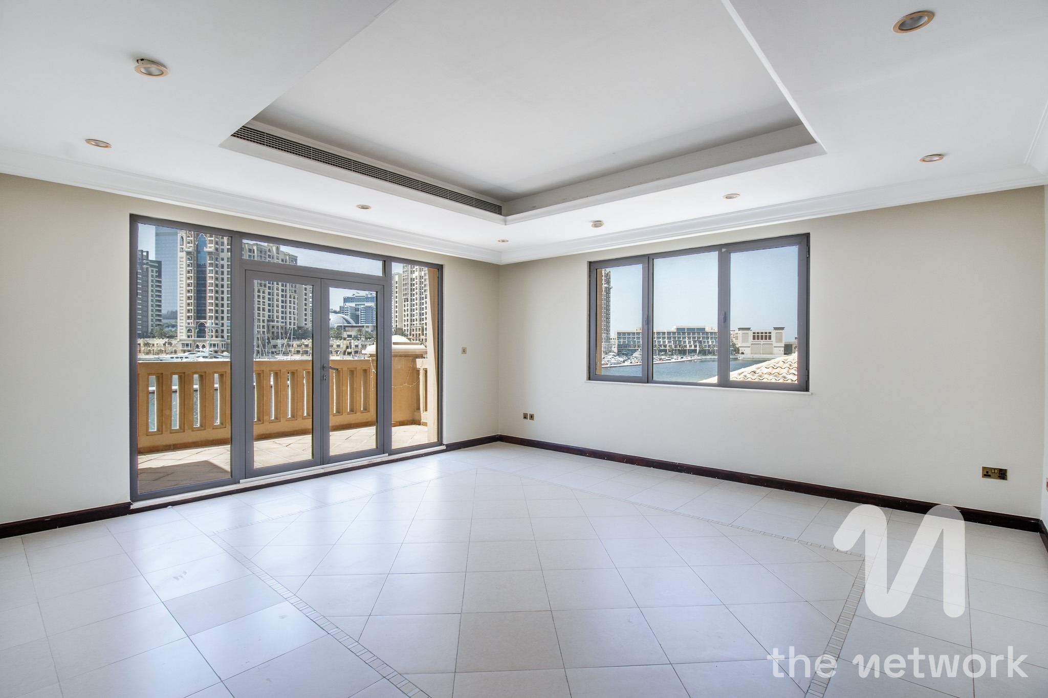 Rare 5BR Villa | Prime Location | Beach Villa — Garden Homes Frond A