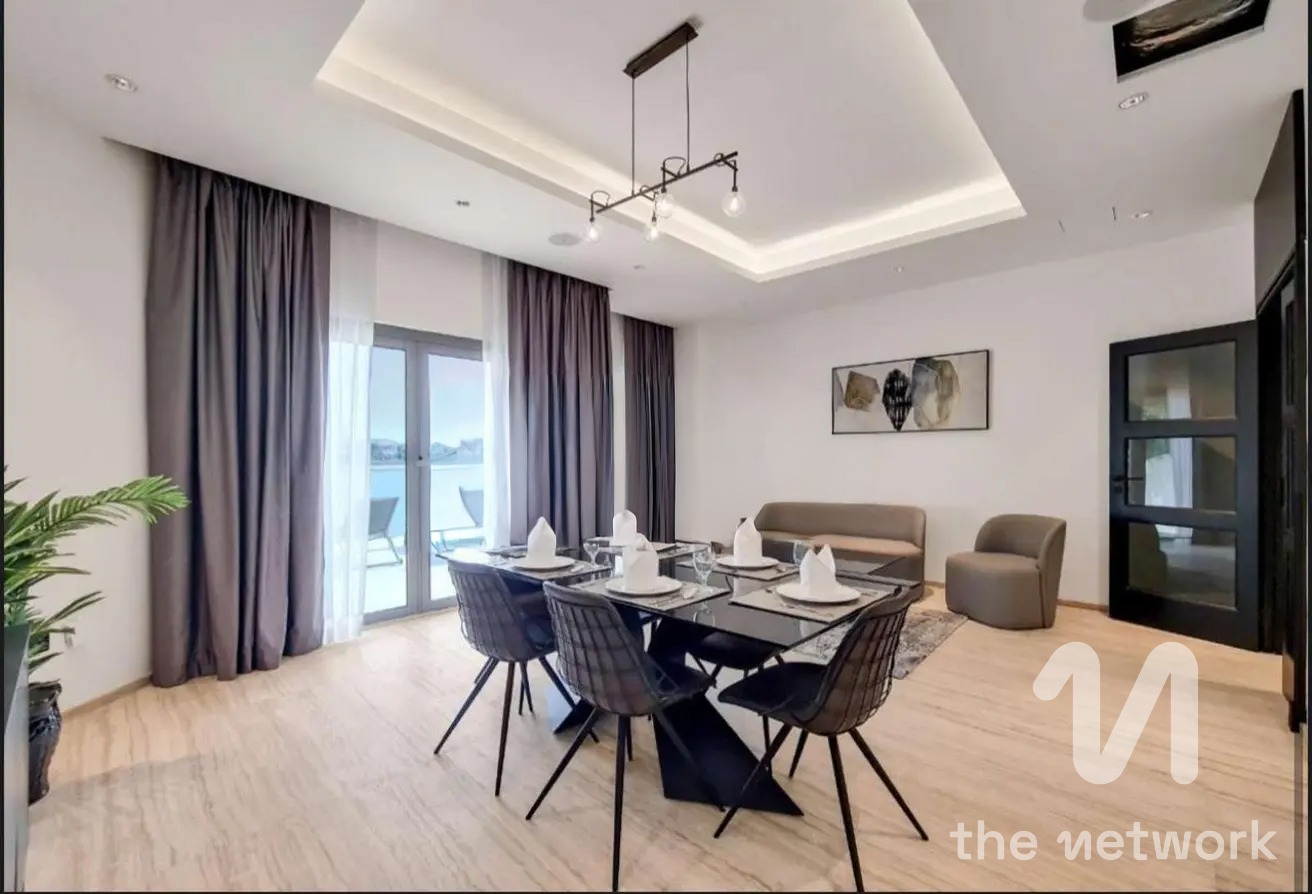 Upgraded 4BR Villa | Prime Palm Jumeirah Living — Garden Homes Frond O