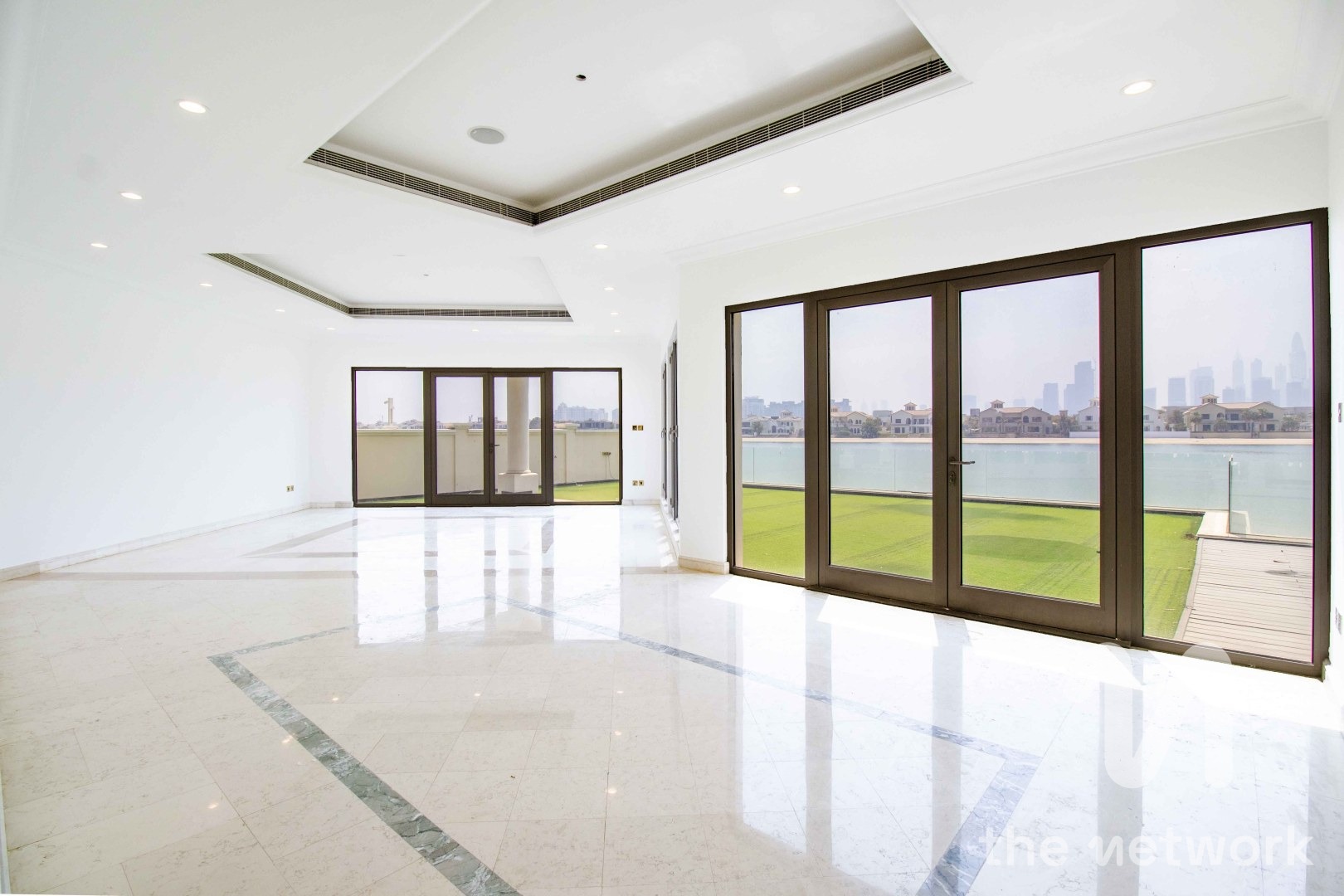 Signature Villa for Rent | High Number | Skyline — Signature Villas Frond L