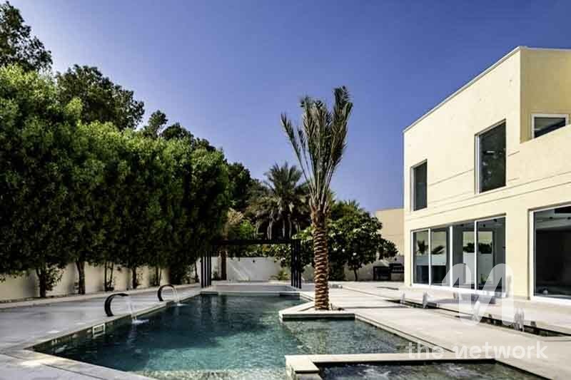 Huge Plot | Fully Renovated | Cul-De-Sac Location — Meadows 9