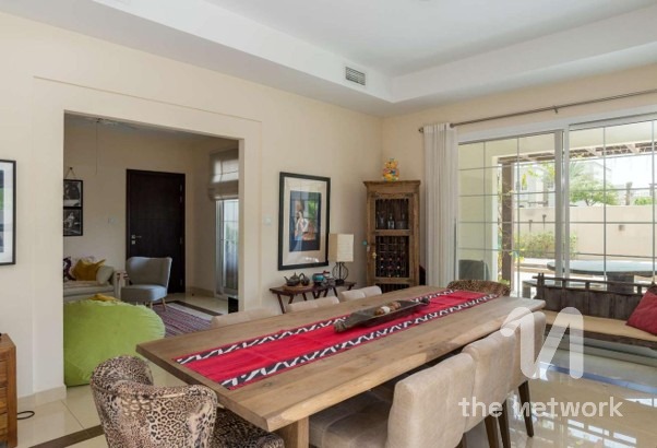 Single Row | Vacant | Large Garden — Rahat