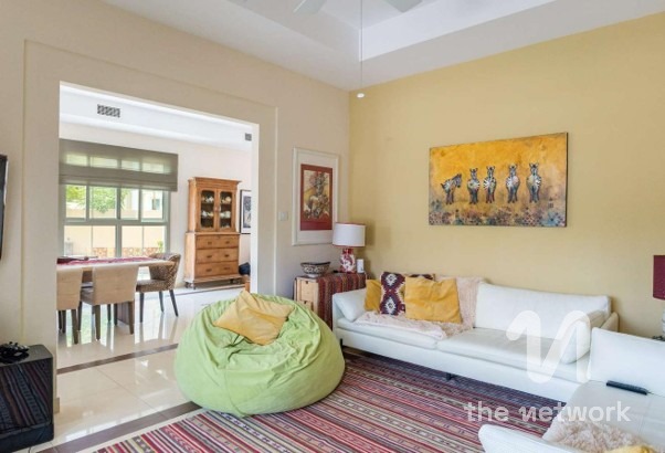 Single Row | Vacant | Large Garden — Rahat