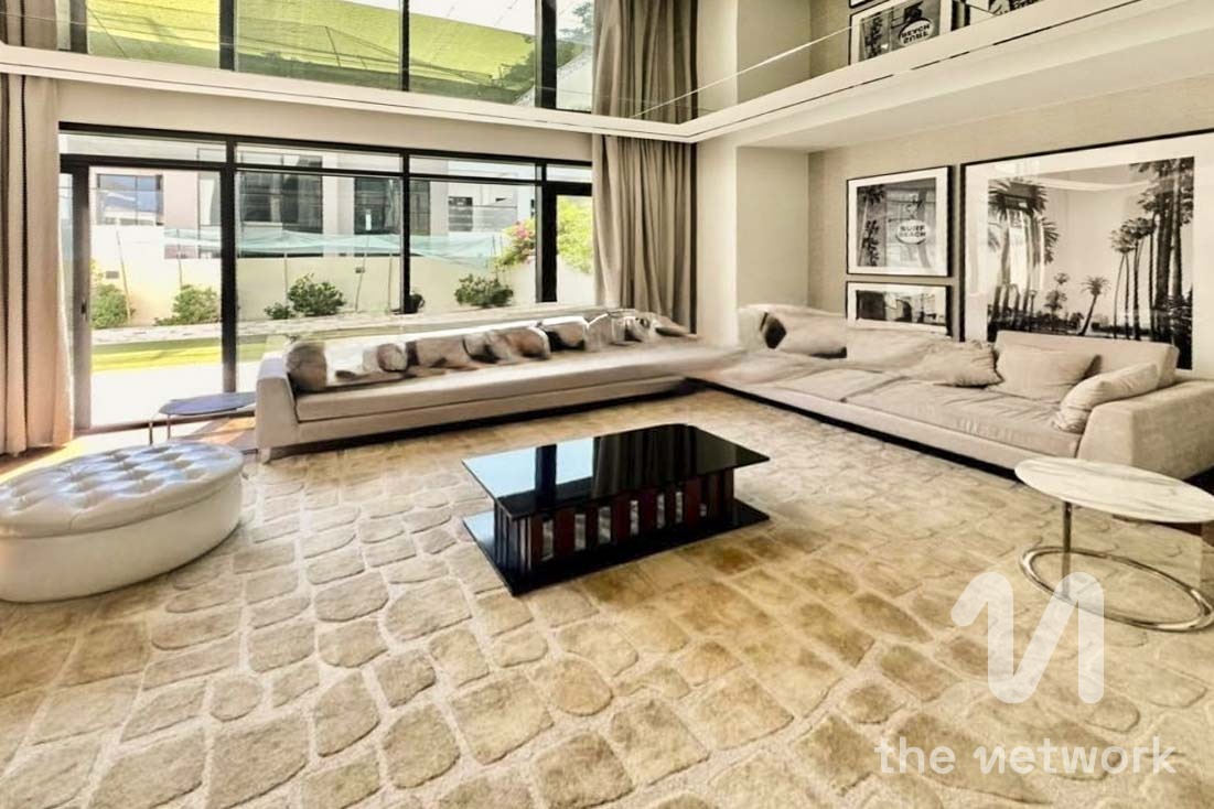 Fully Furnished | Vacant | Large Plot — Picadilly Green