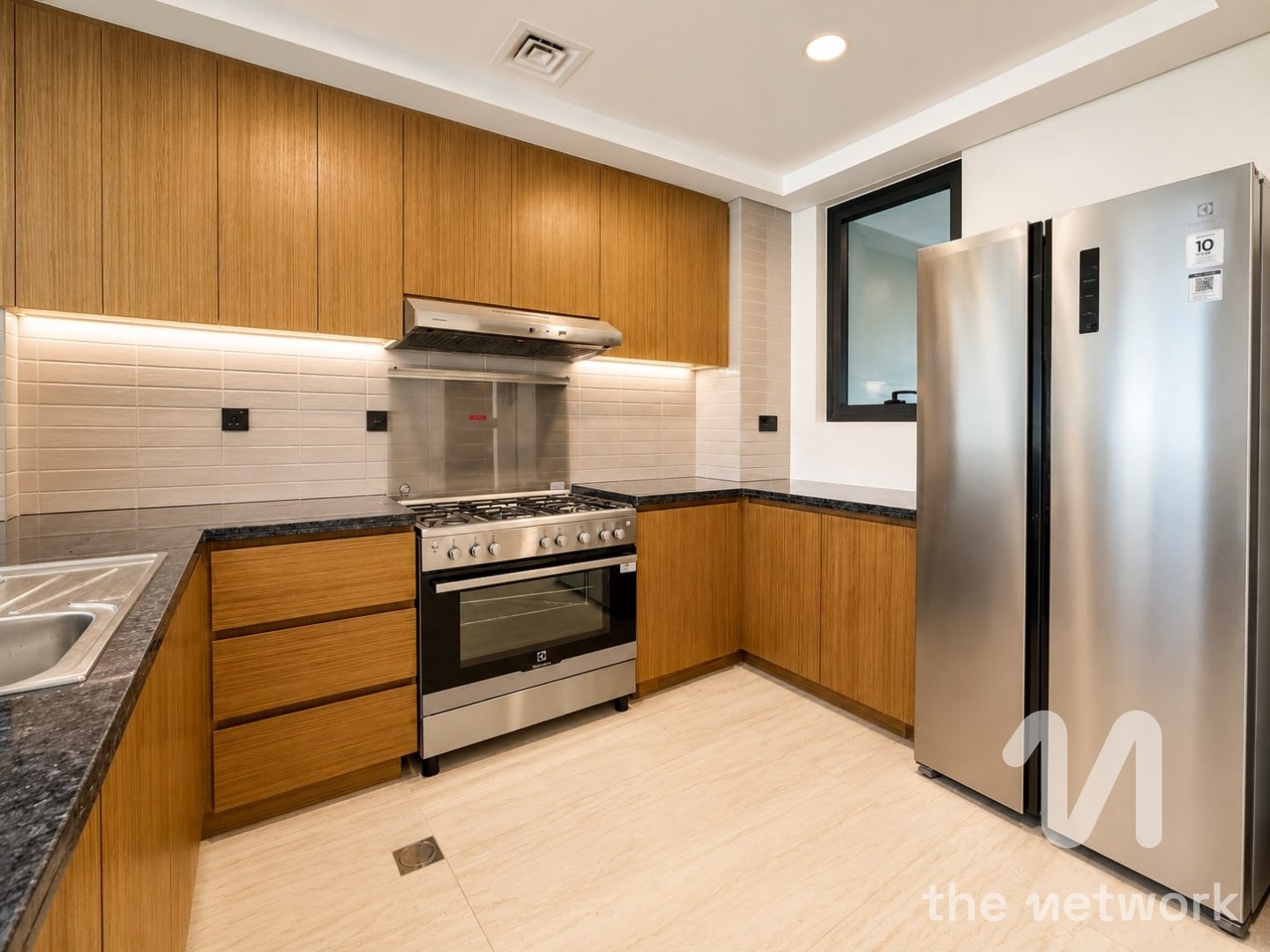 Prime Location | Single Row | Brand New — Portofino