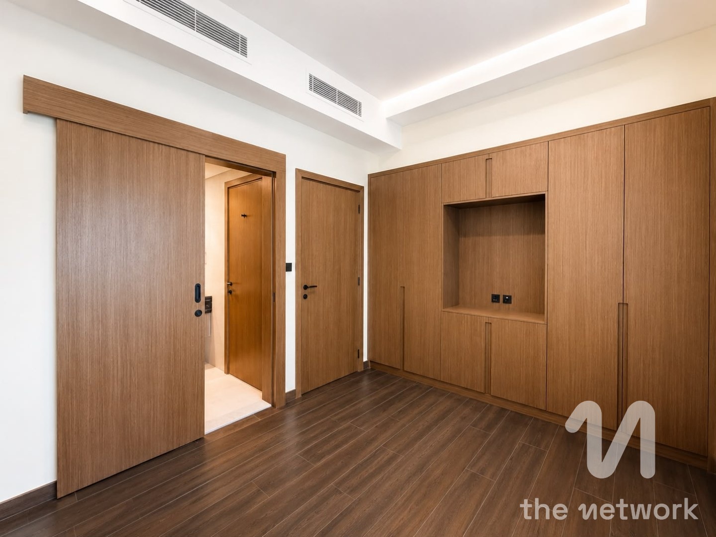 Prime Location | Single Row | Brand New — Portofino