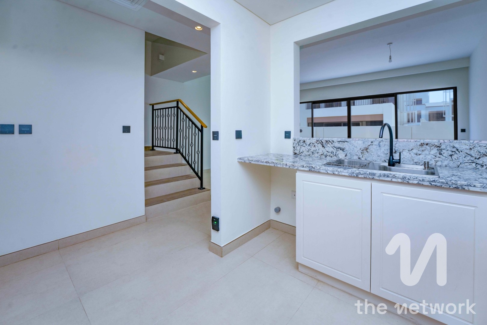 Luxury Townhouse | Next to Lagoon | Prime Location — Costa Brava 1