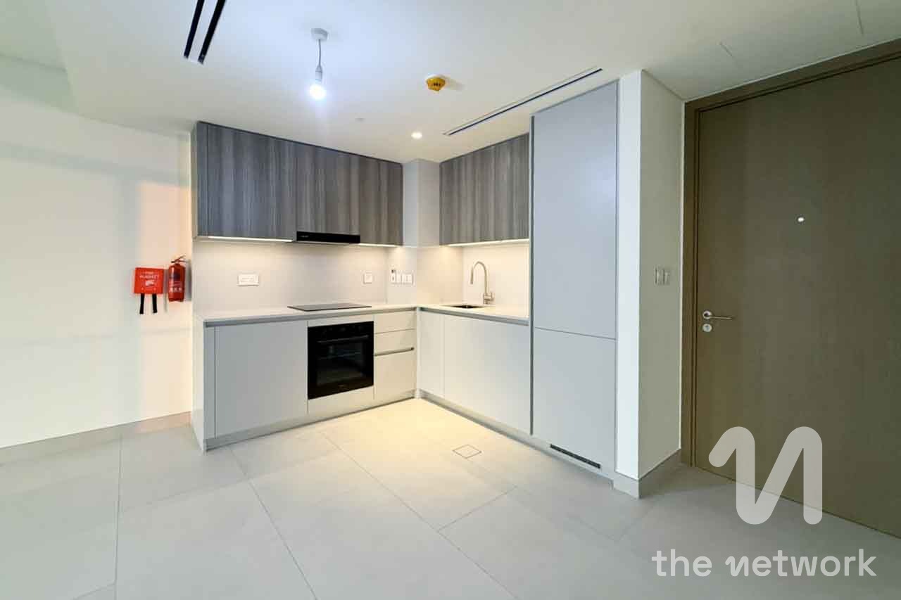 Brand New | Vacant | Prime City Walk — Laurel