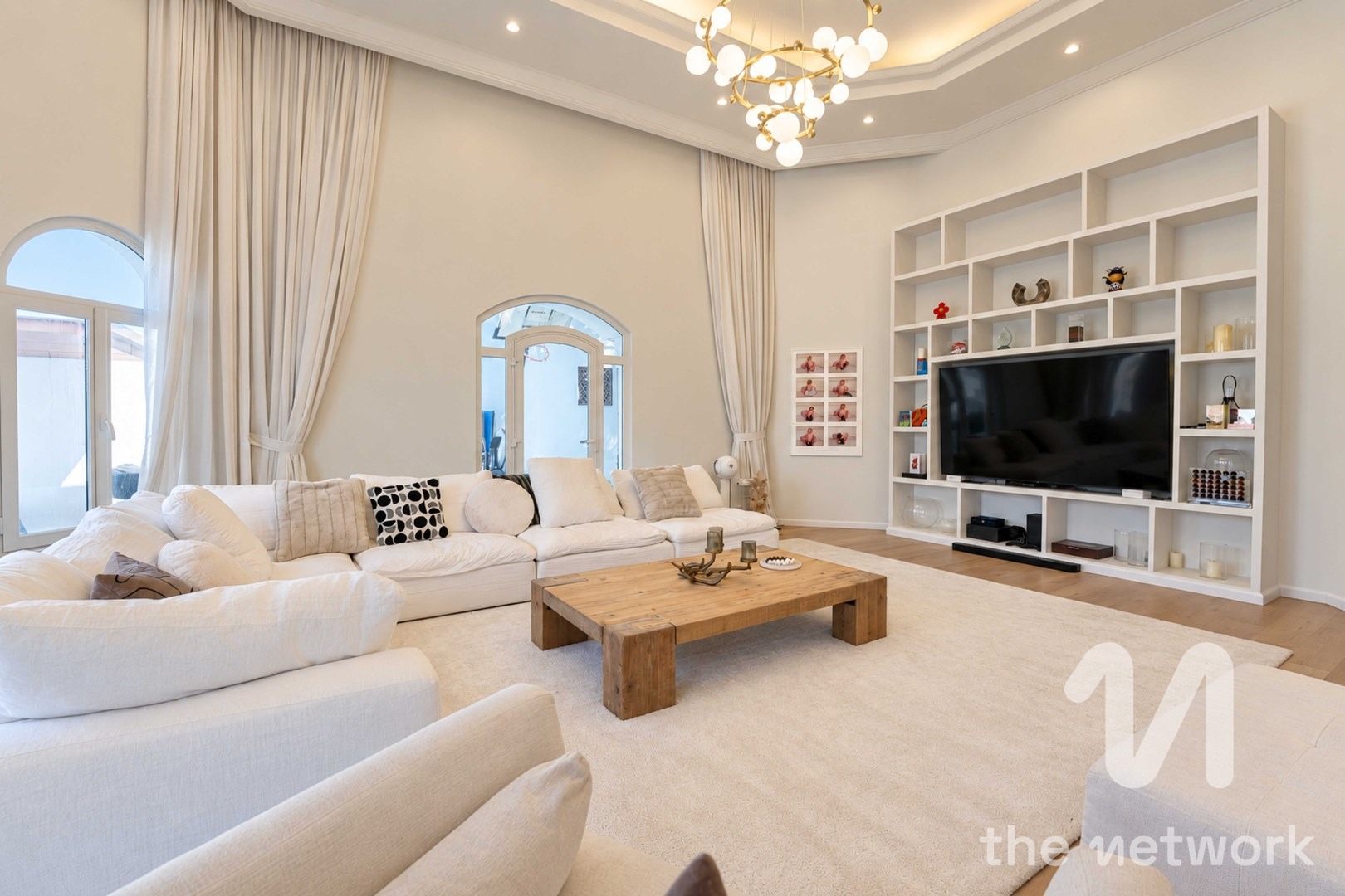 Luxury Villa for Rent | 4 Beds | High Number — Garden Homes Frond P