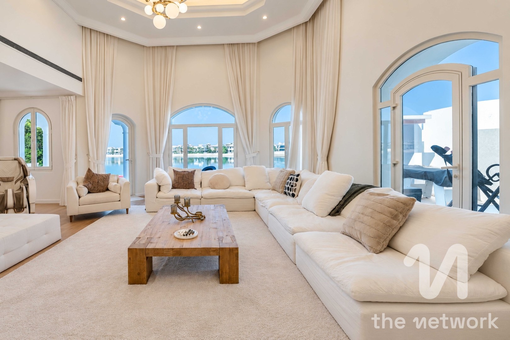 Luxury Villa for Rent | 4 Beds | High Number — Garden Homes Frond P
