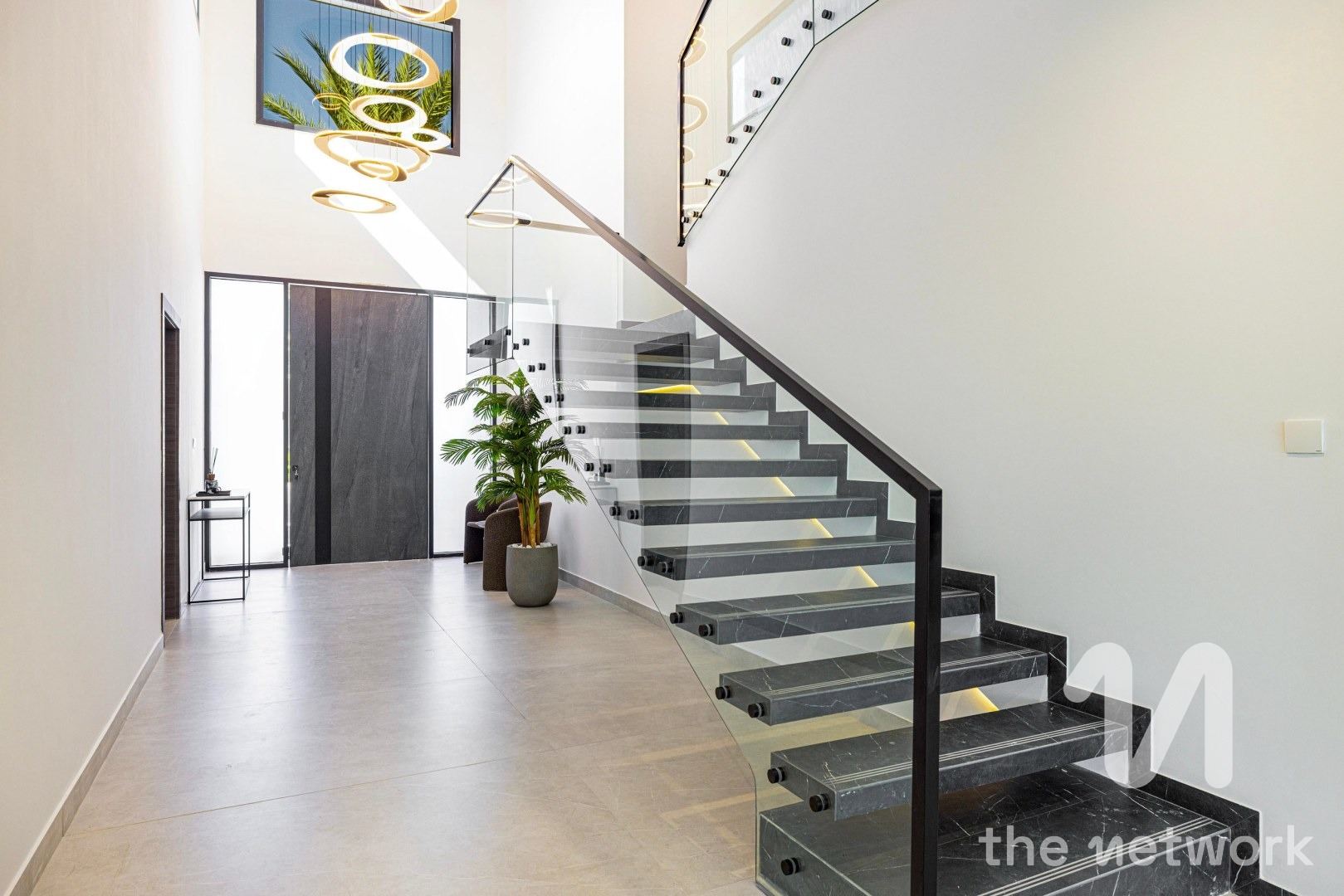 Upgraded 5 Bed Villa | High No | Sunset View — Garden Homes Frond K