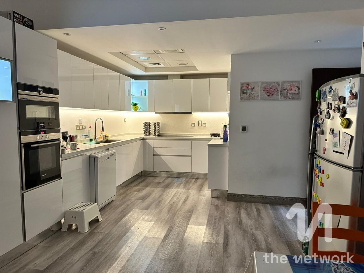 Single Row | Internal | Upgraded End Unit — Naseem