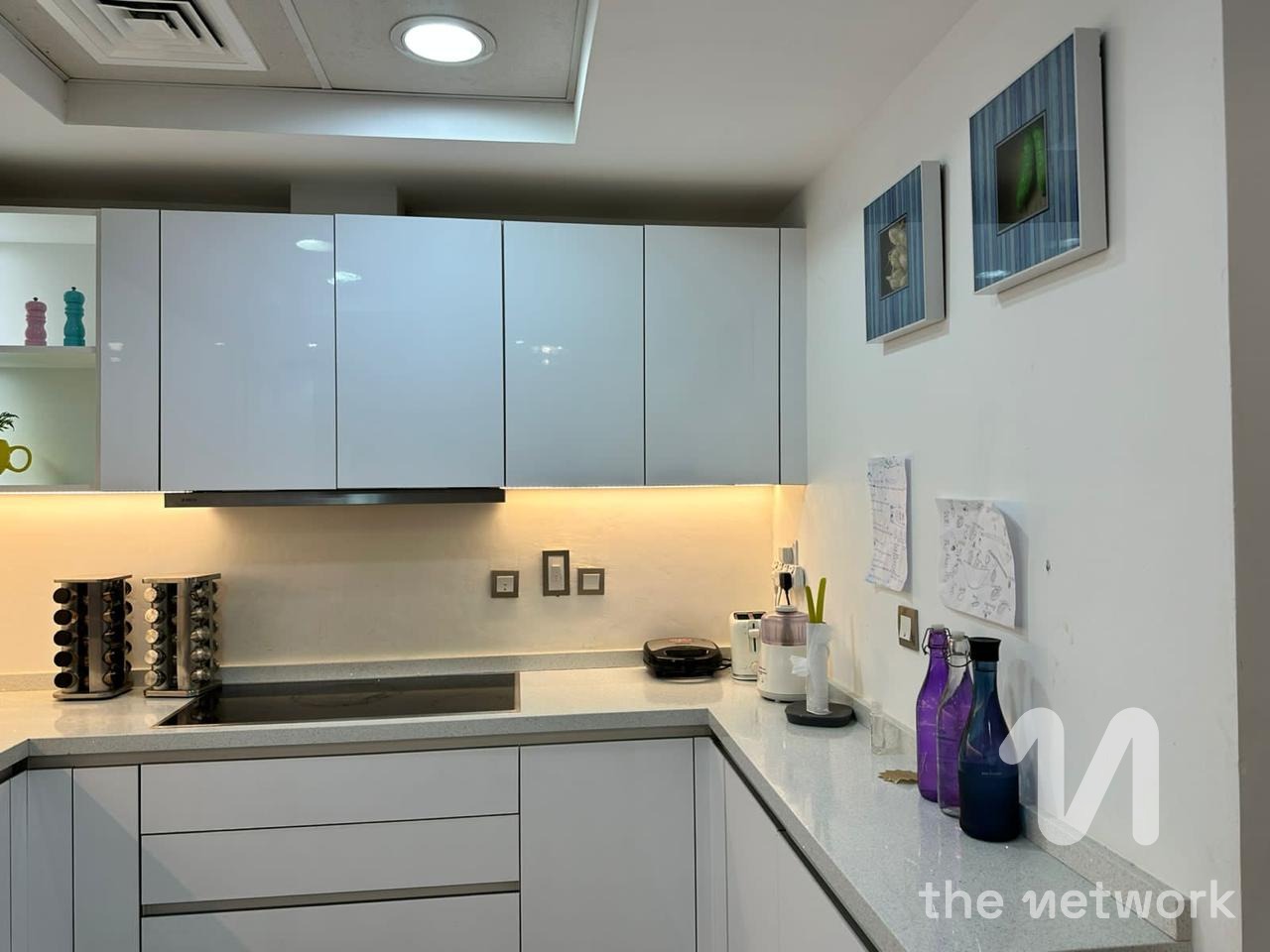 Single Row | Internal | Upgraded End Unit — Naseem
