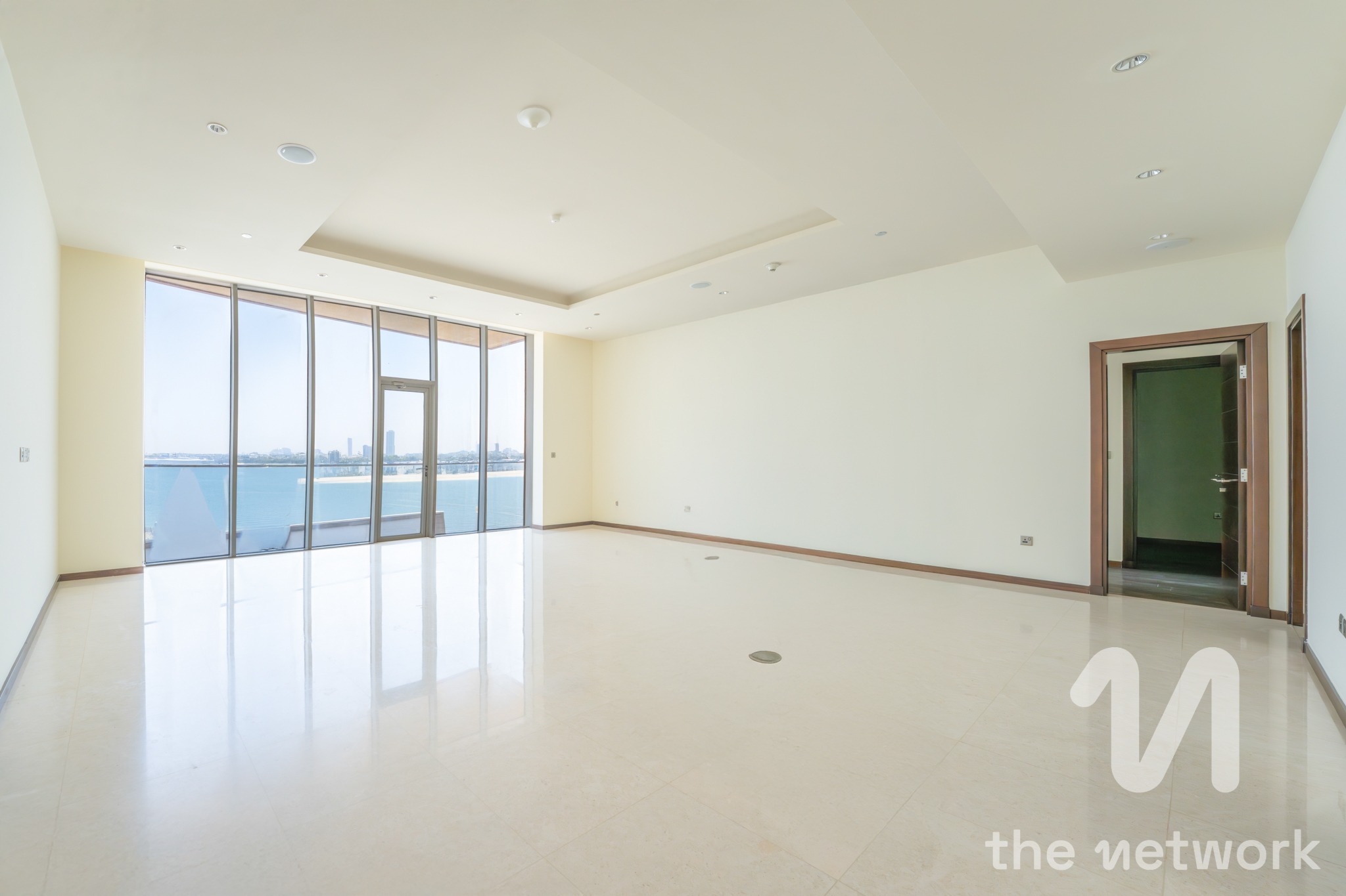 Vacant | Unobstructed 180 Degrees Sea View | 3 Bed — Tanzanite