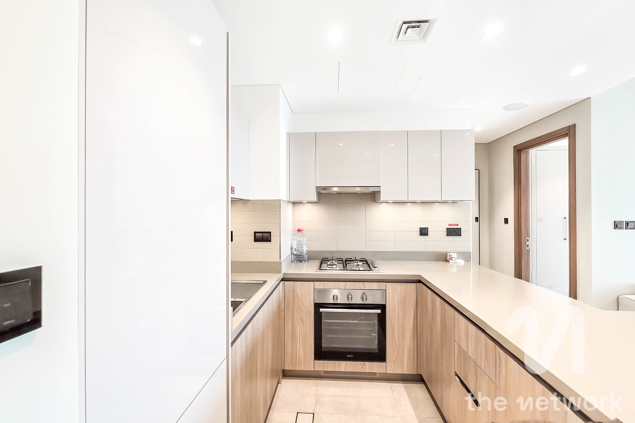 1 Bed + Study | Vacant | Furnished — Waves Grande