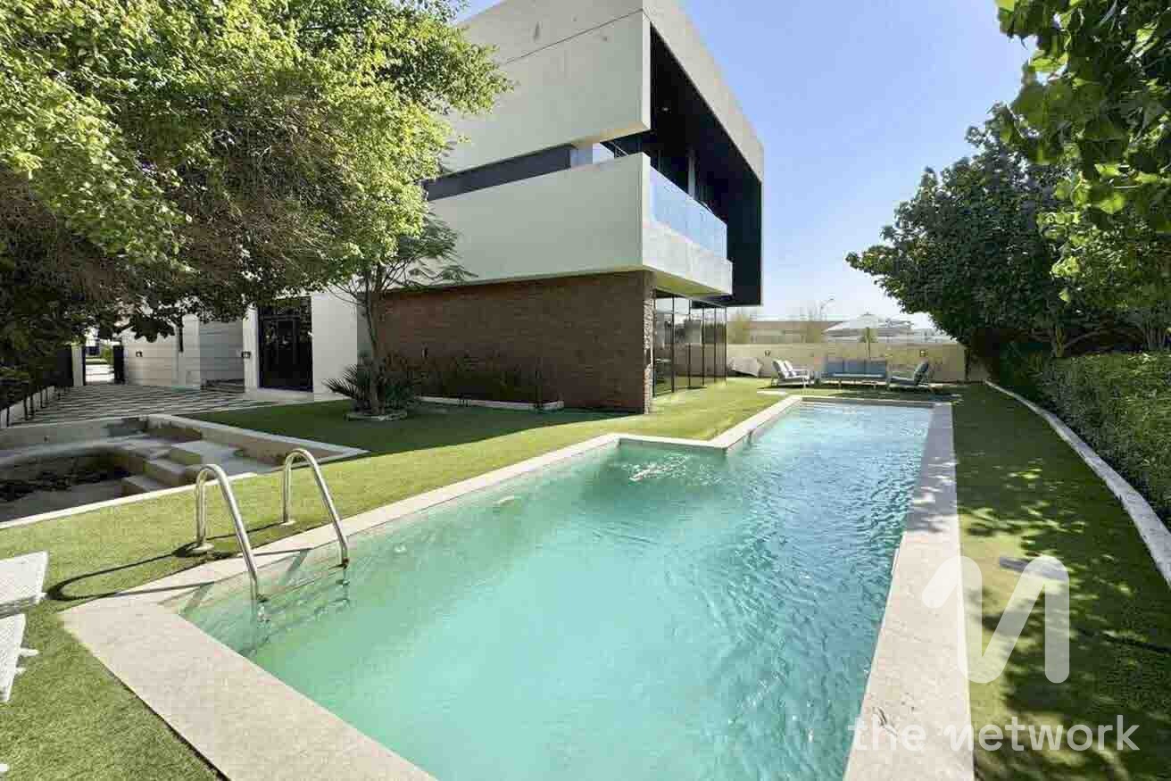 Exclusive | Golf View | Private Pool — The Field