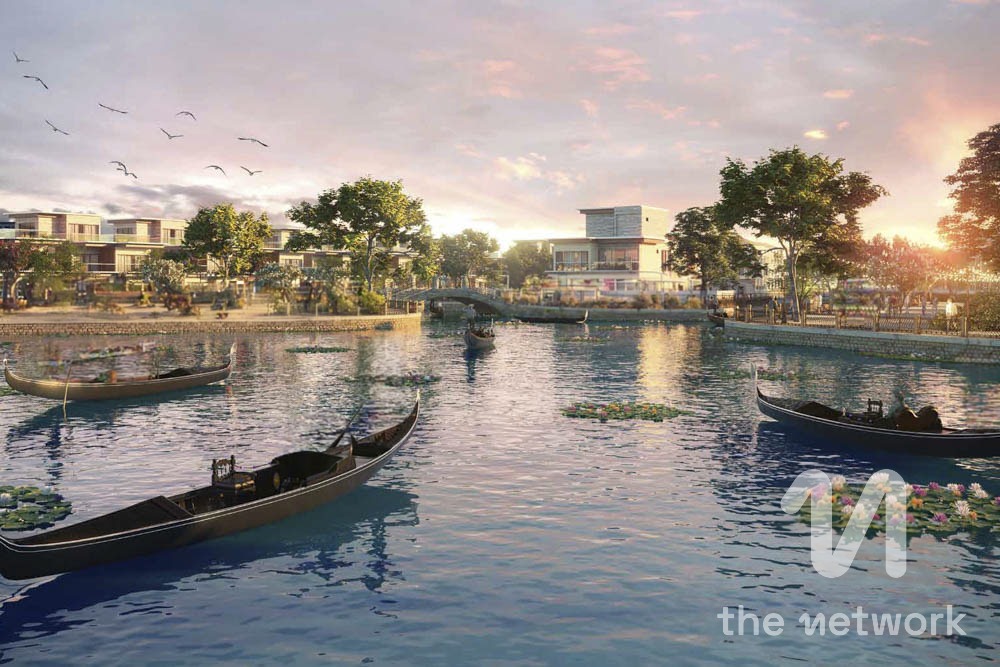 Lagoon Facing | 7 Bedroom | Close To Central Hub — Venice