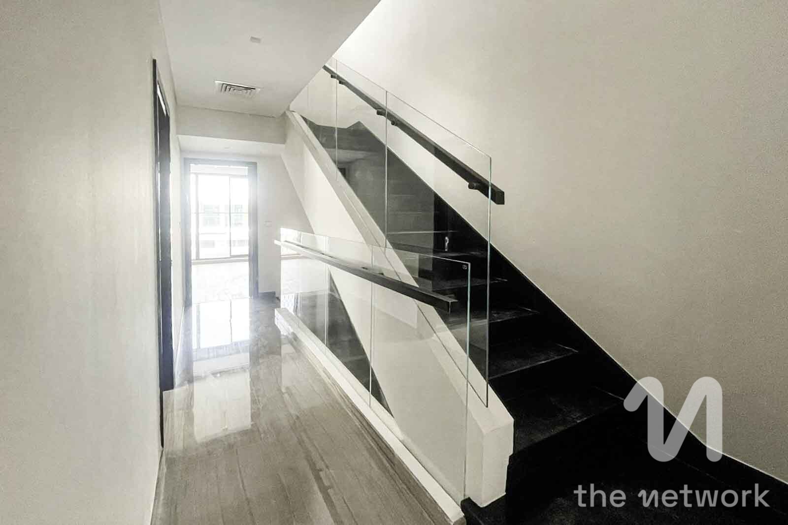Brand New | Rooftop Terrace | Single Row — Silver Springs 3