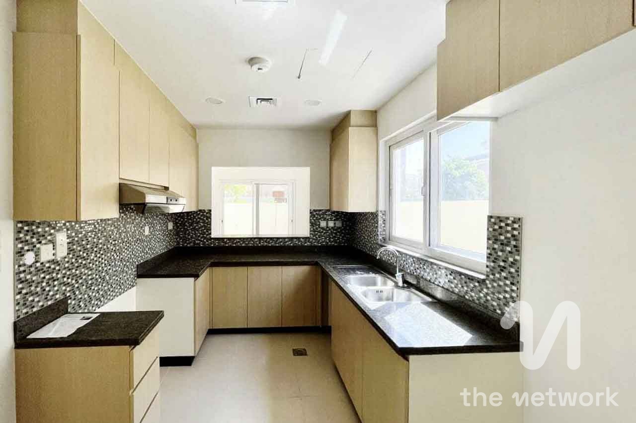 3 Bed Plus Maids | Large Plot | Vacant on Transfer — La Quinta
