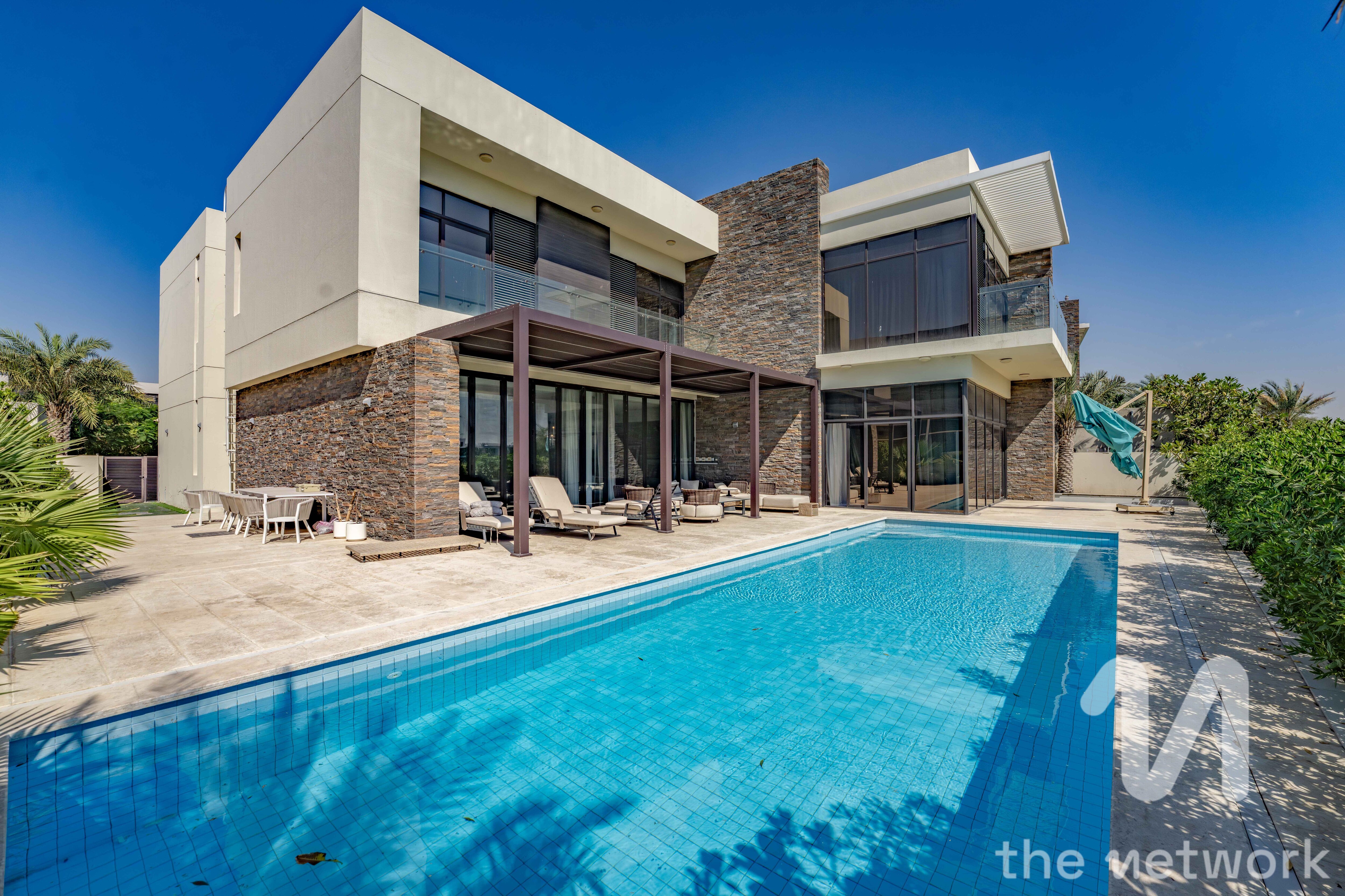 Spacious 6 Beds Villa | Golf View | Upgraded VD2 — Picadilly Green