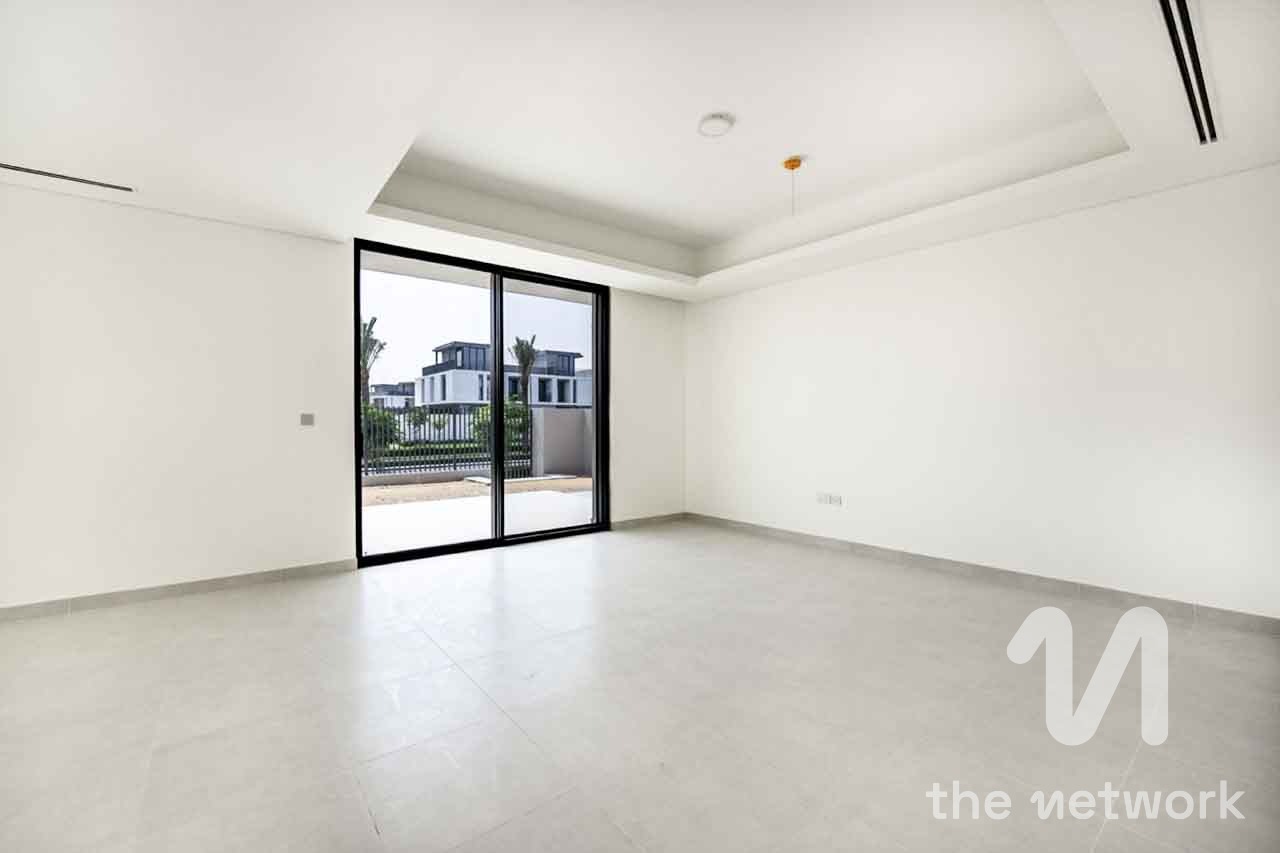 Internal Villa | Genuine Seller | View Now — Elie Saab 1