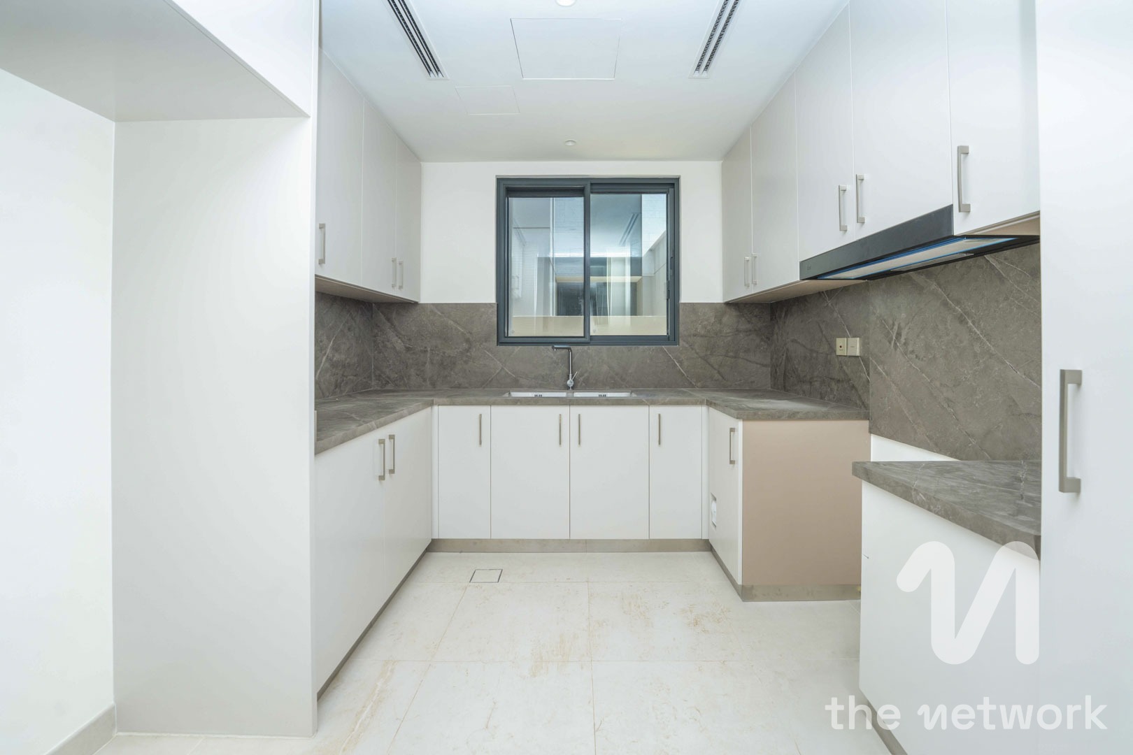 Unique 4 Beds Villa | Rented to 2028 | Corner Plot — Elie Saab 1