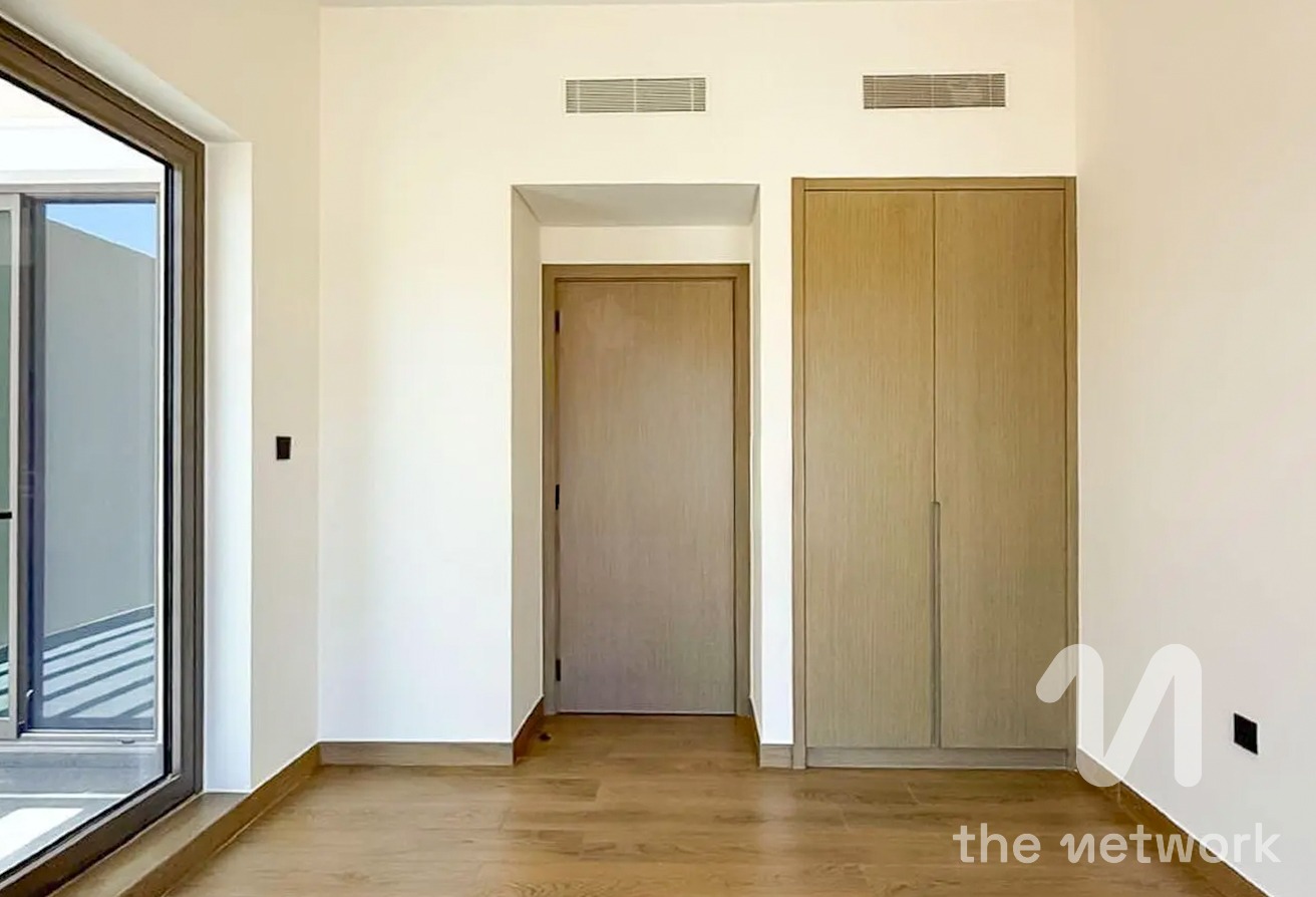 Be the First Tenant | 4BR Townhouse | Brand New — Malta