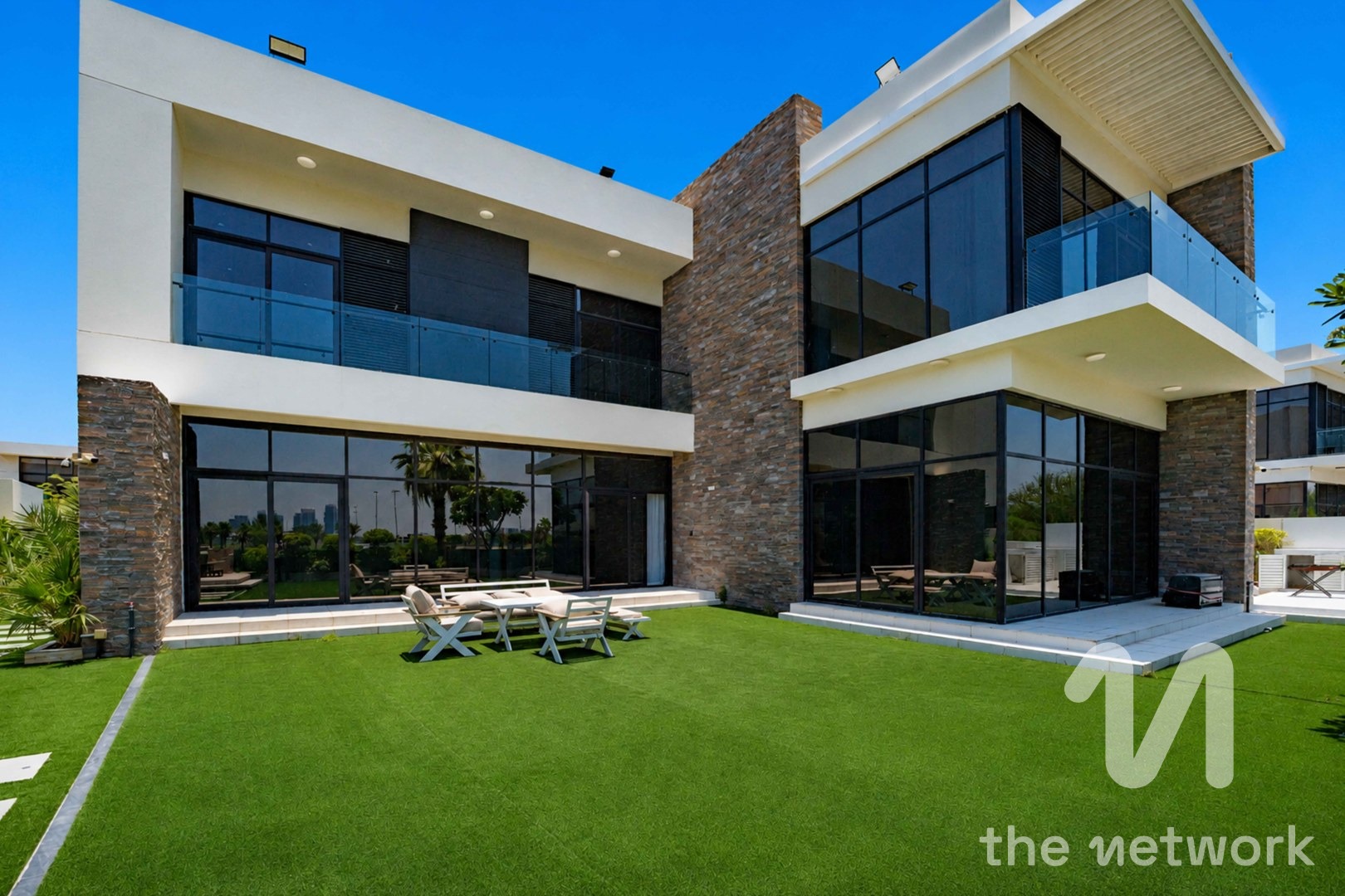 Stunning 6-Bed | Ready to Rent | Furnished — Picadilly Green