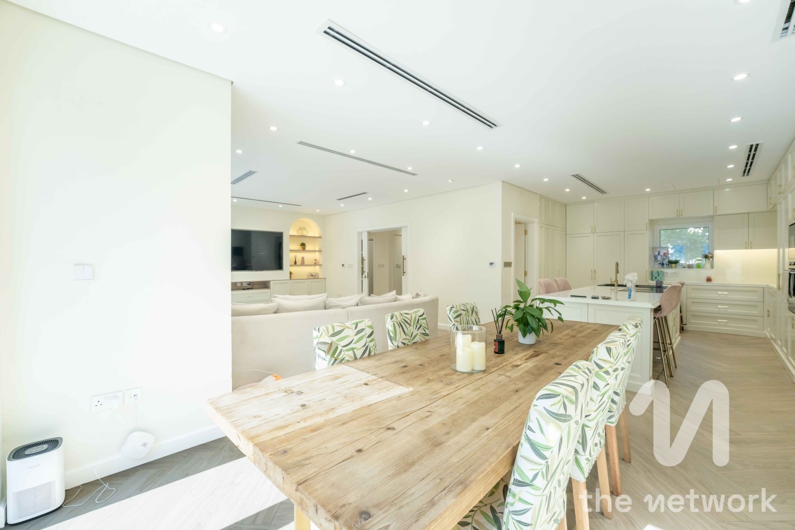 Stunning 4BR Villa | Large Plot | Private Pool — Dubai Style