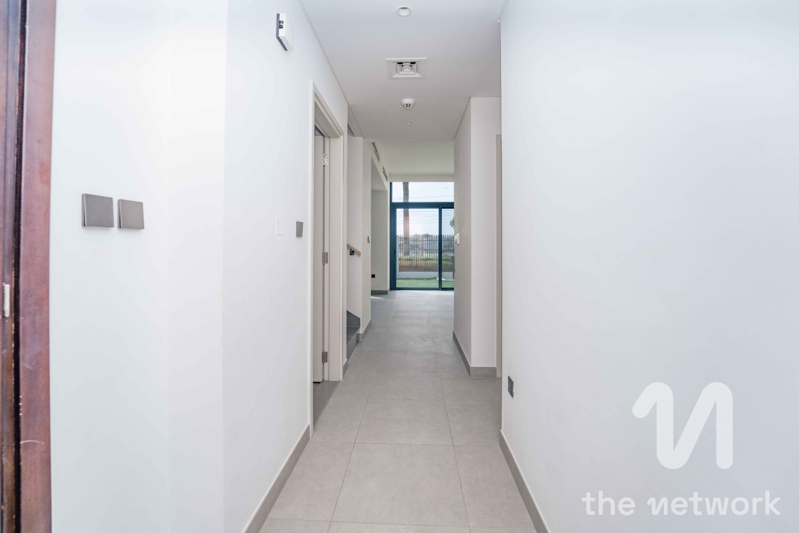 Single Row | Mature community | Vacant — Ruba