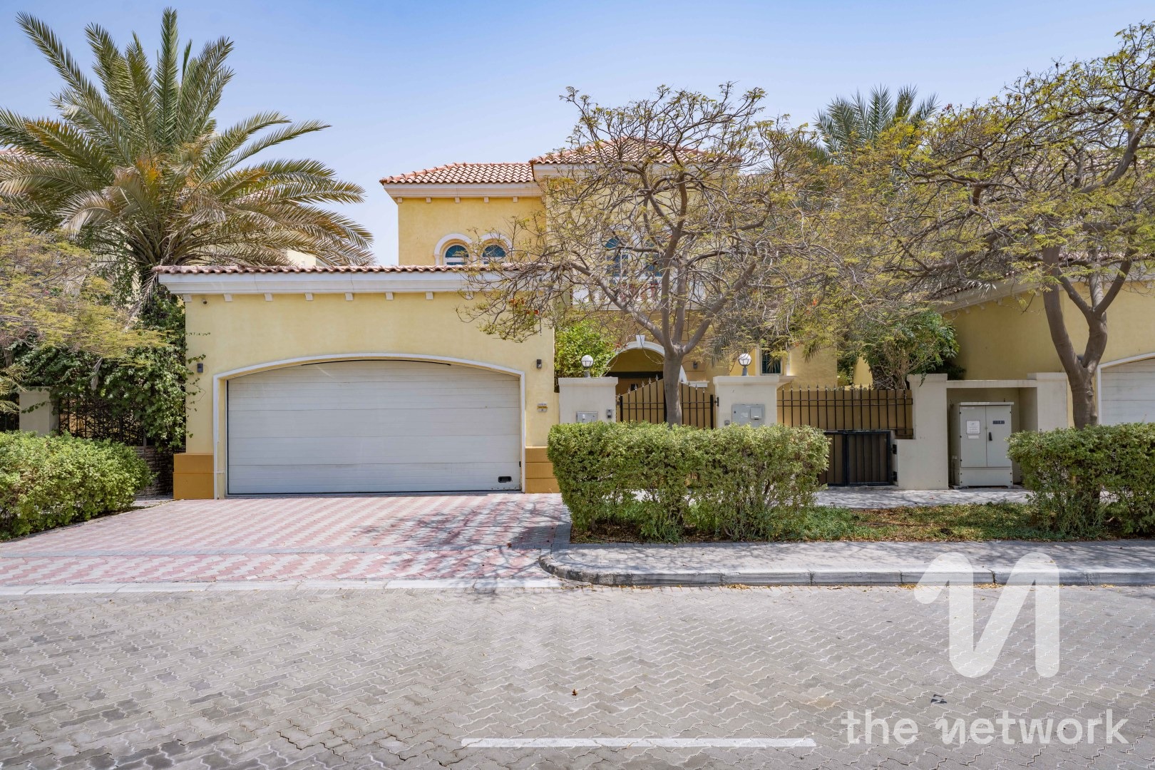 Private Garden | Spacious | Motivated — District 7