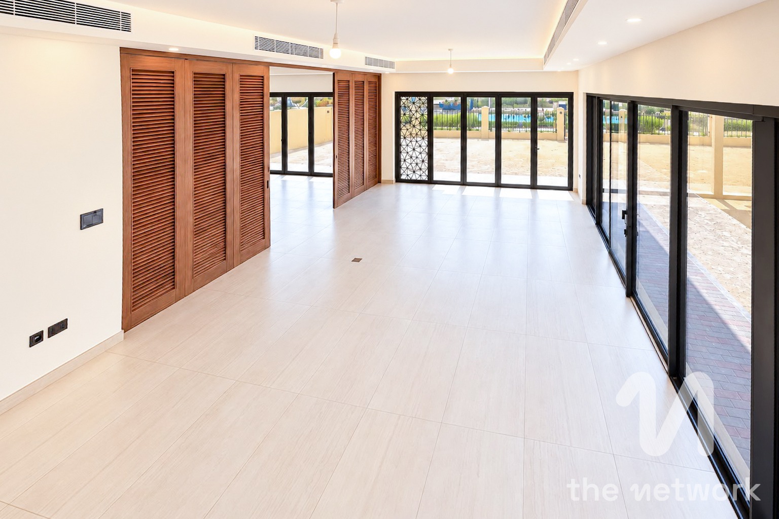 Exclusive | Full Lagoon | Mortgage Available — Portofino