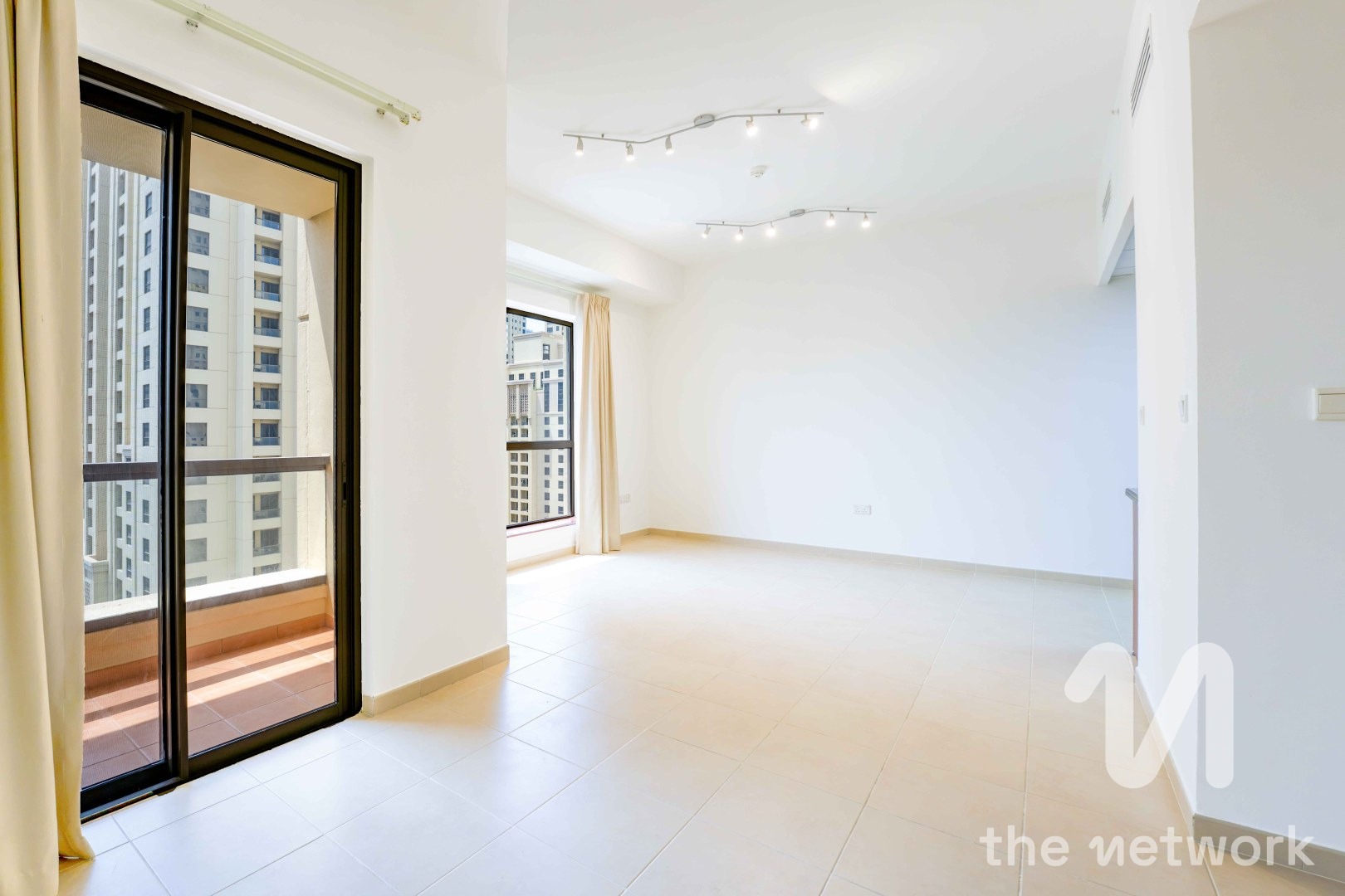 Marina View | High Floor | Vacant Now — Bahar 6