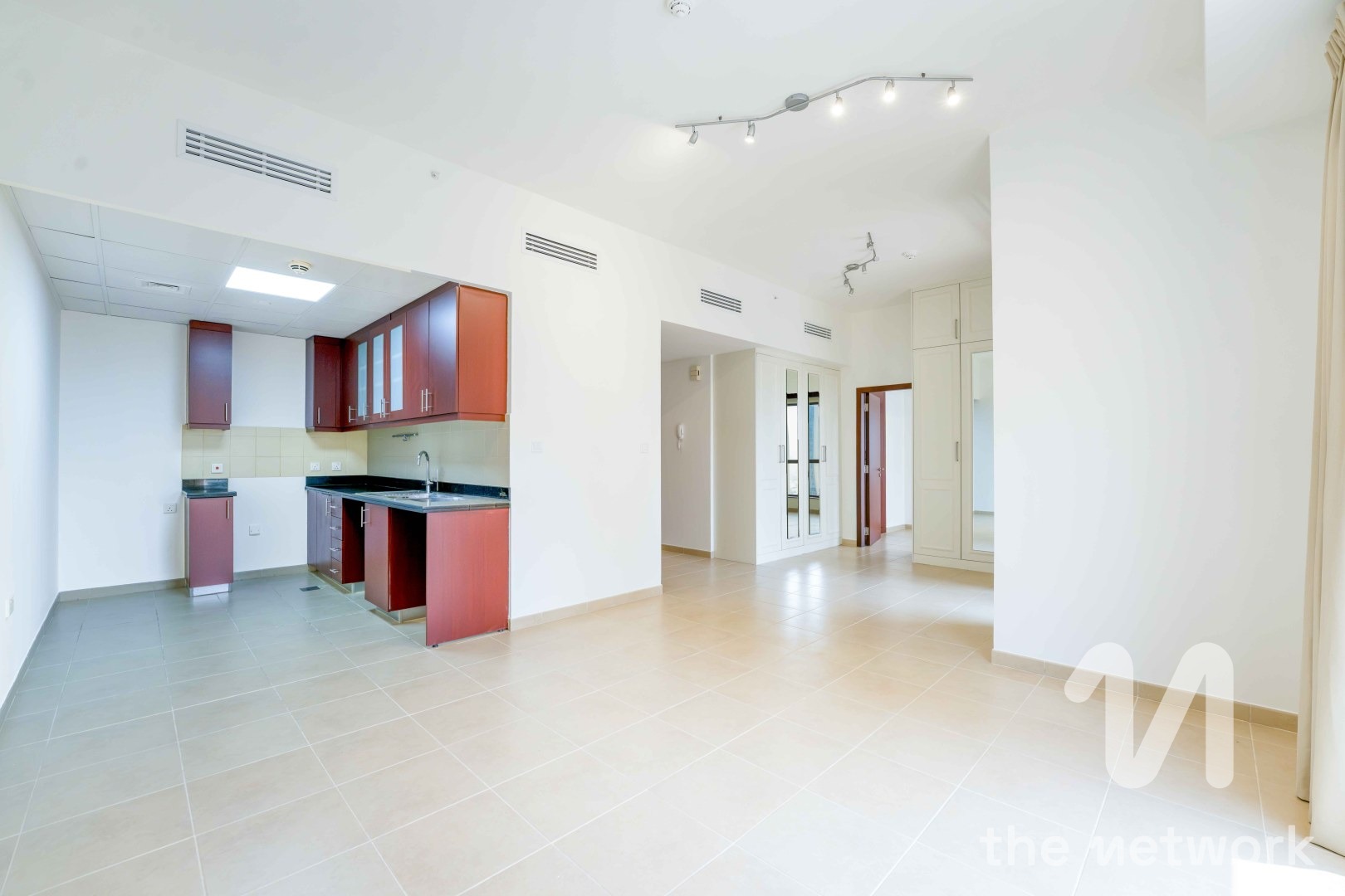 Marina View | High Floor | Vacant Now — Bahar 6
