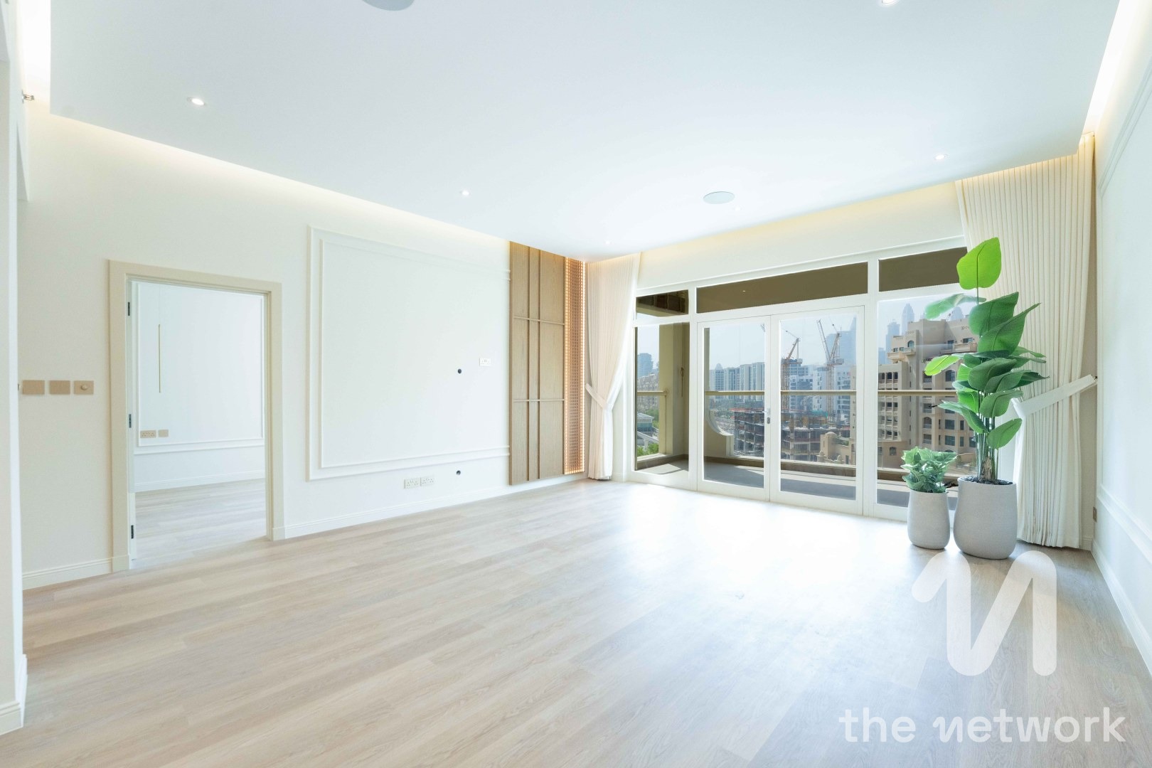Fully Renovated Type D | Park View | On High Floor — Al Sarrood