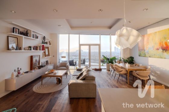 Owner Occupied | 2 Bed Plus Study | On High Floor — Ruby