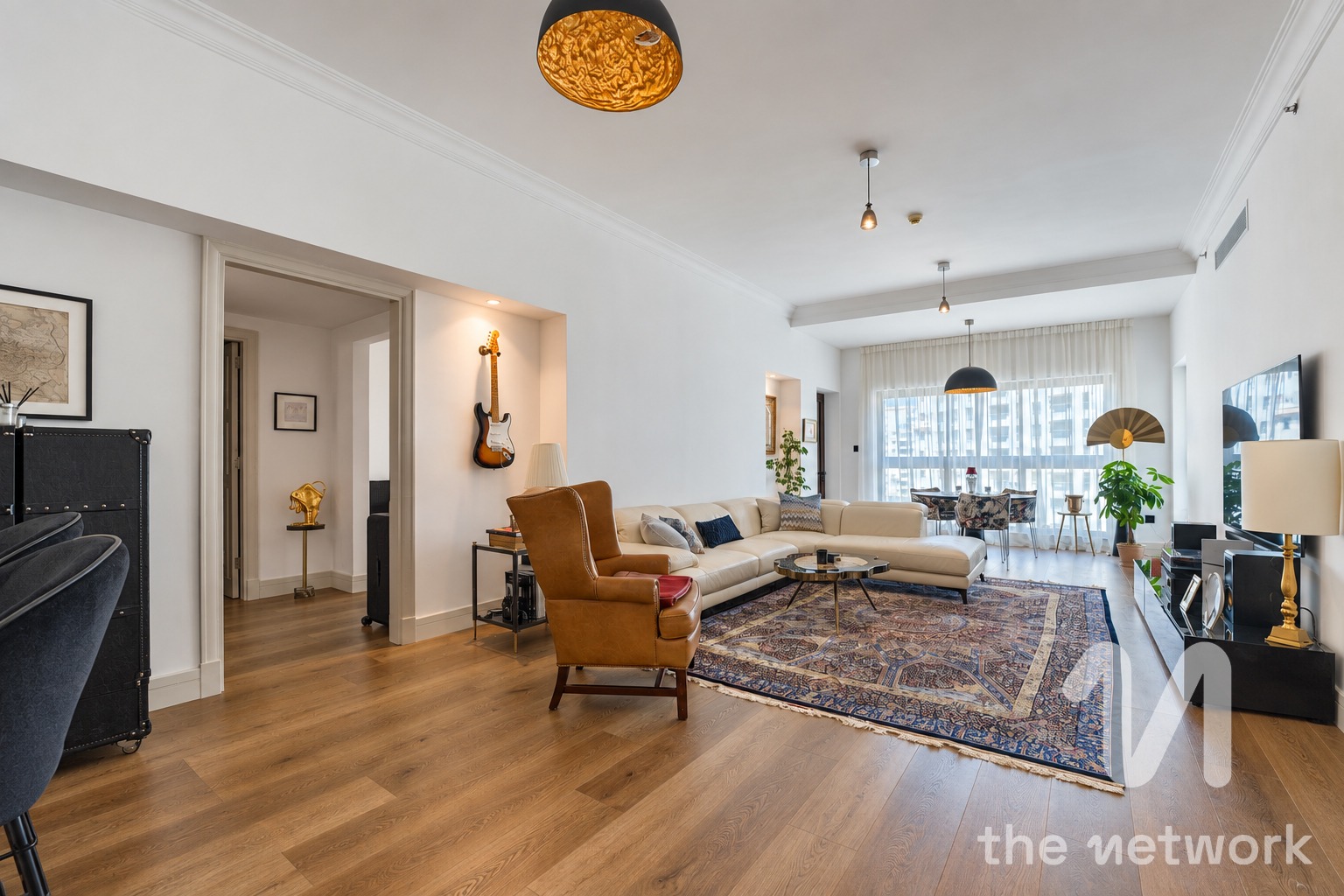 Fully Renovated | Vacant On Transfer | Park Facing — Golden Mile 2