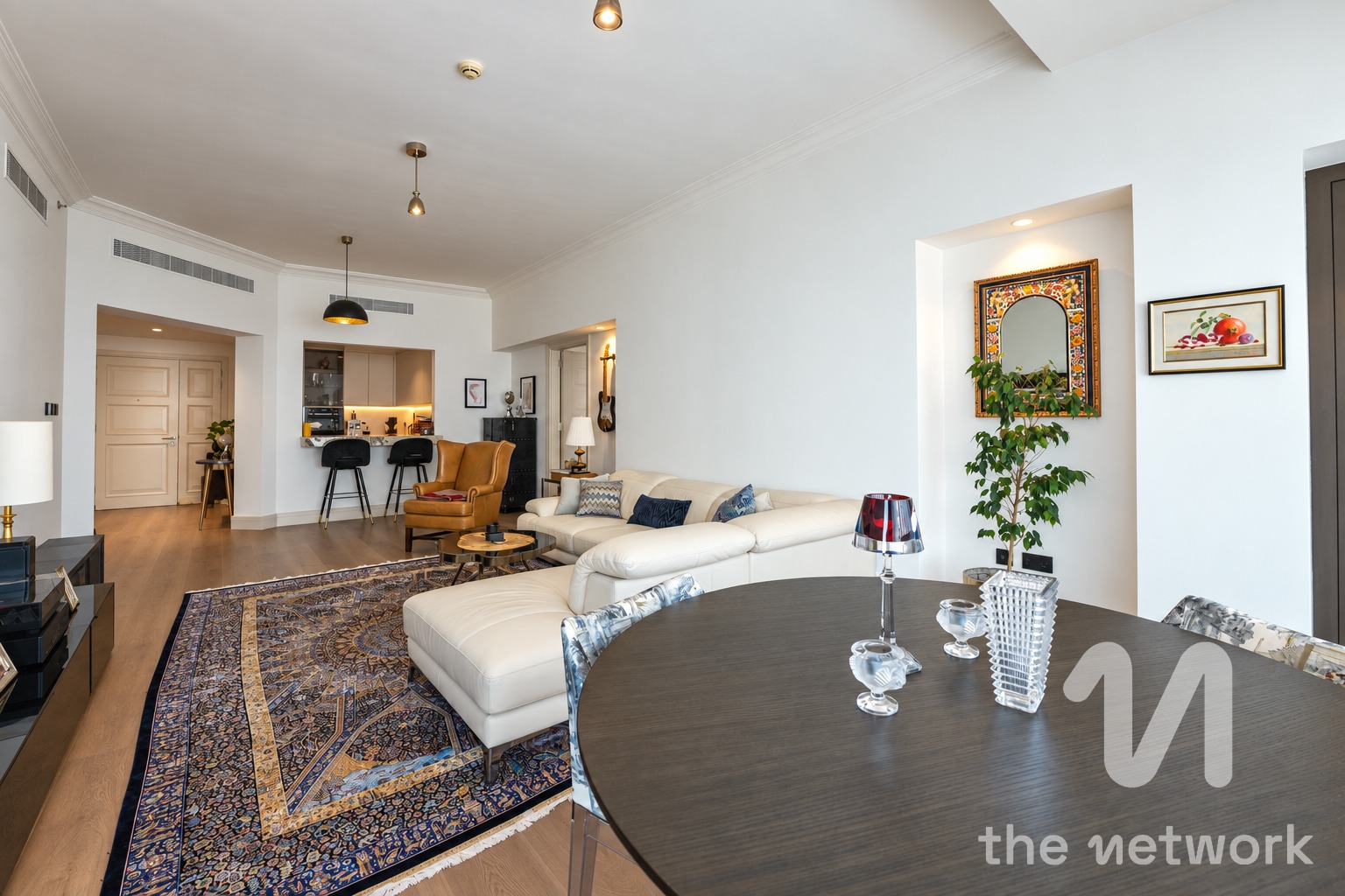 Fully Renovated | Vacant On Transfer | Park Facing — Golden Mile 2