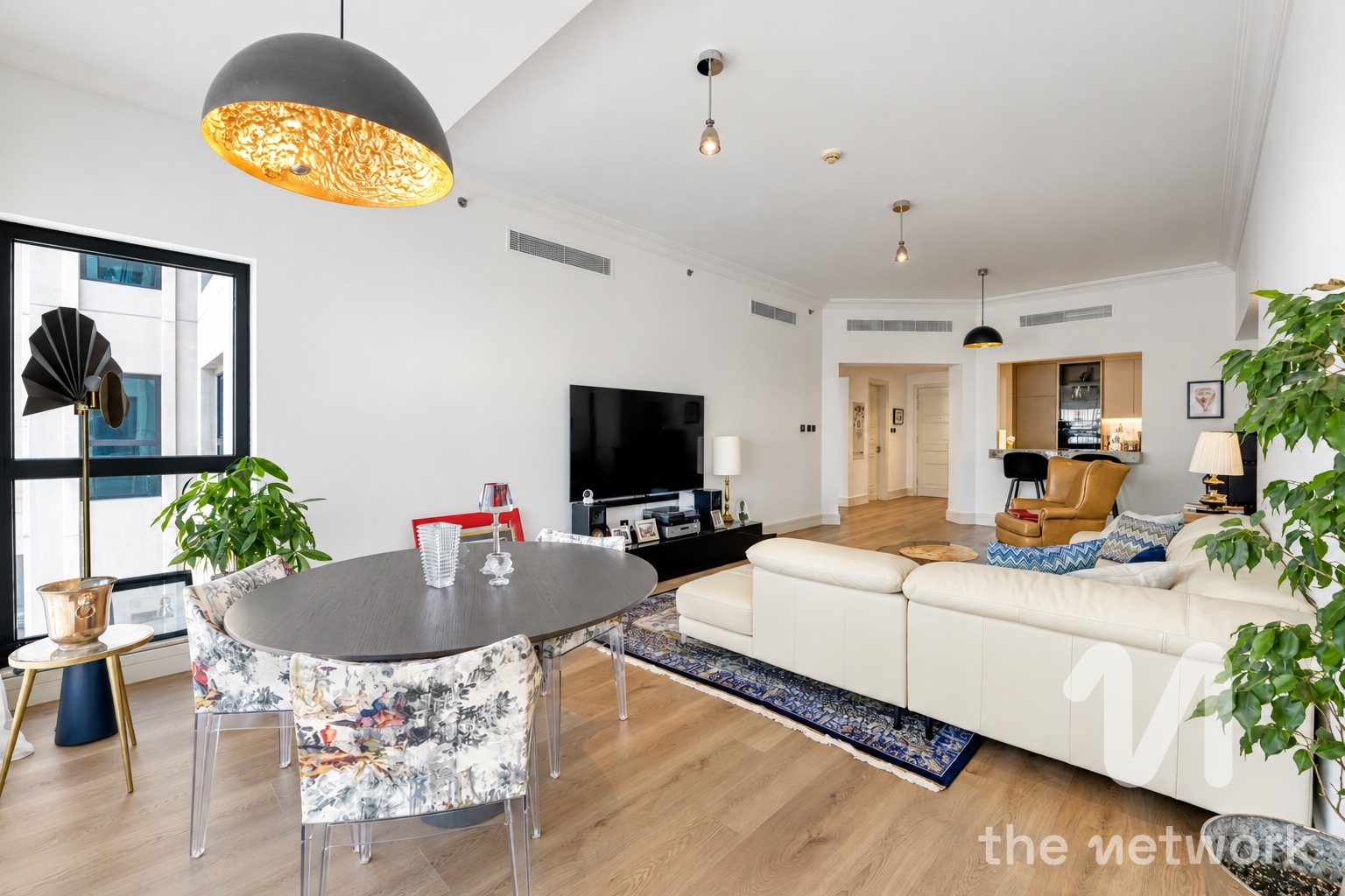 Fully Renovated | Vacant On Transfer | Park Facing — Golden Mile 2