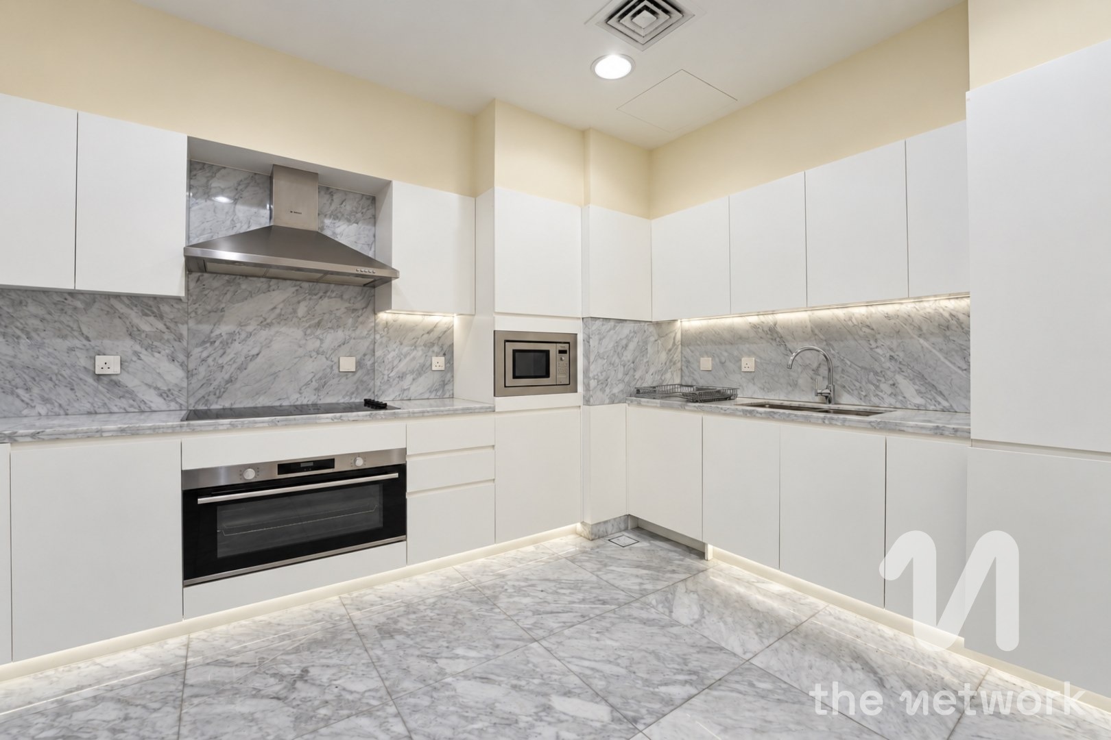 Vacant | Highest Floor | Upgraded Bathrooms | Rare — Aquamarine
