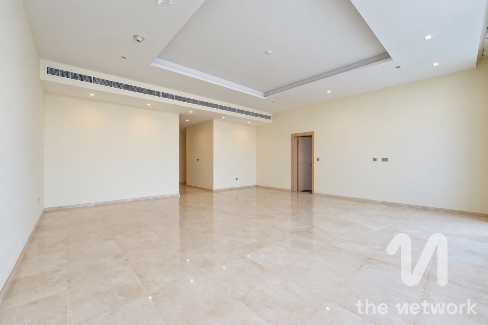 Vacant | Highest Floor | Upgraded Bathrooms | Rare — Aquamarine